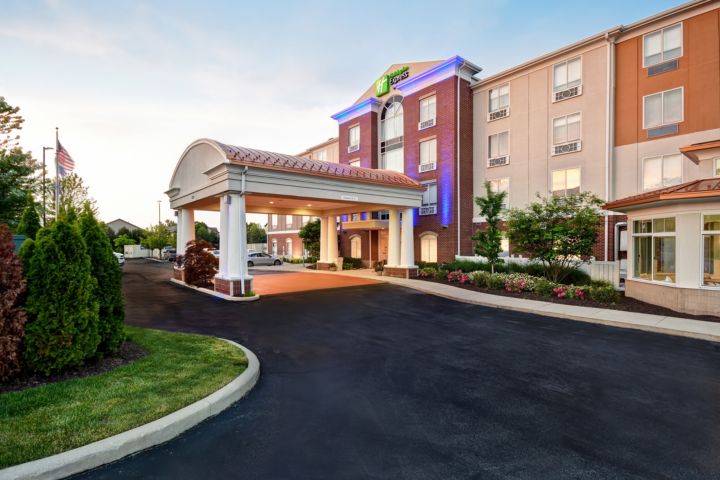 Holiday Inn Express & Suites Schererville