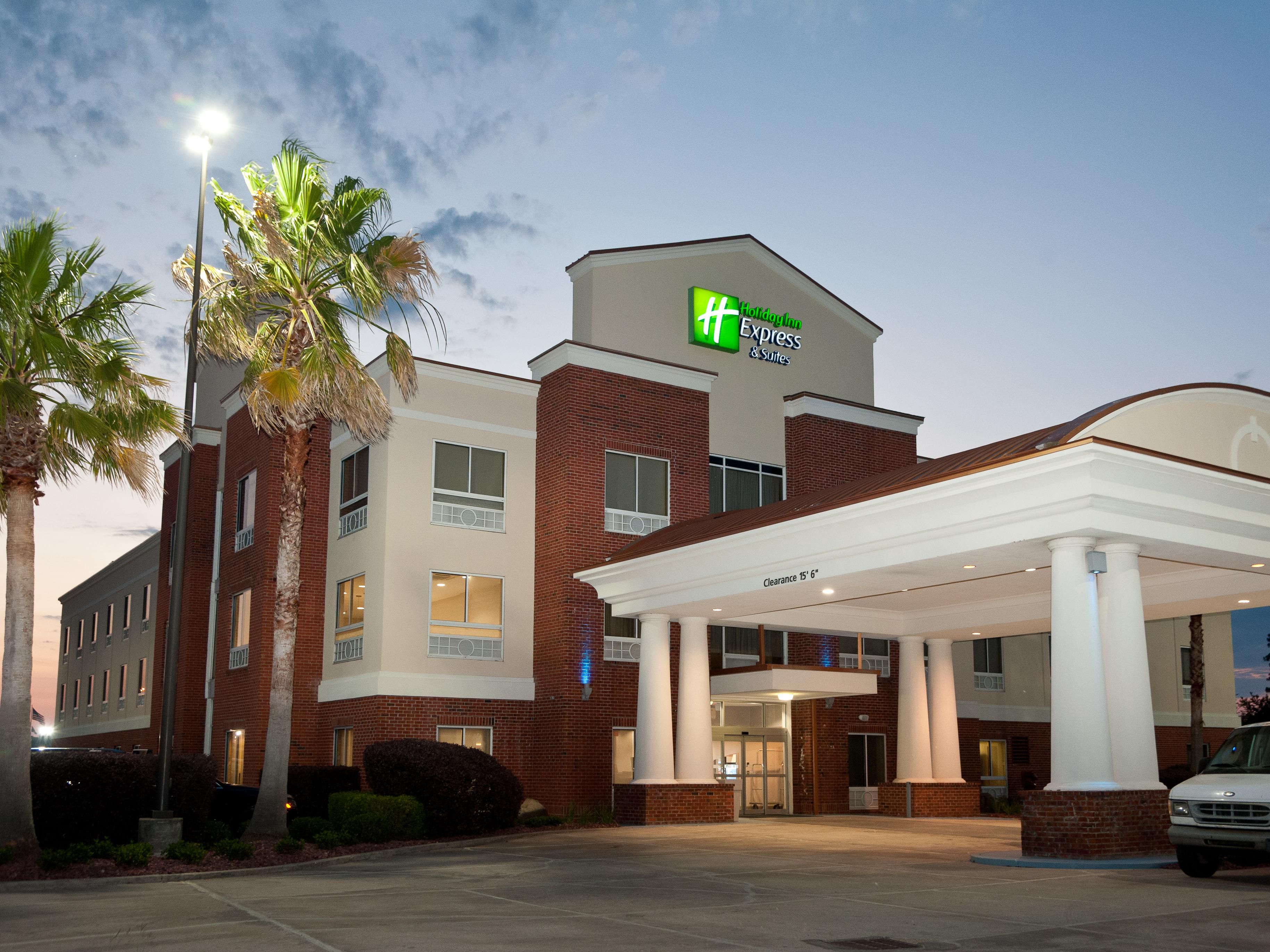 Hotels Scott  Holiday Inn Express Suites Scott-Lafayette West