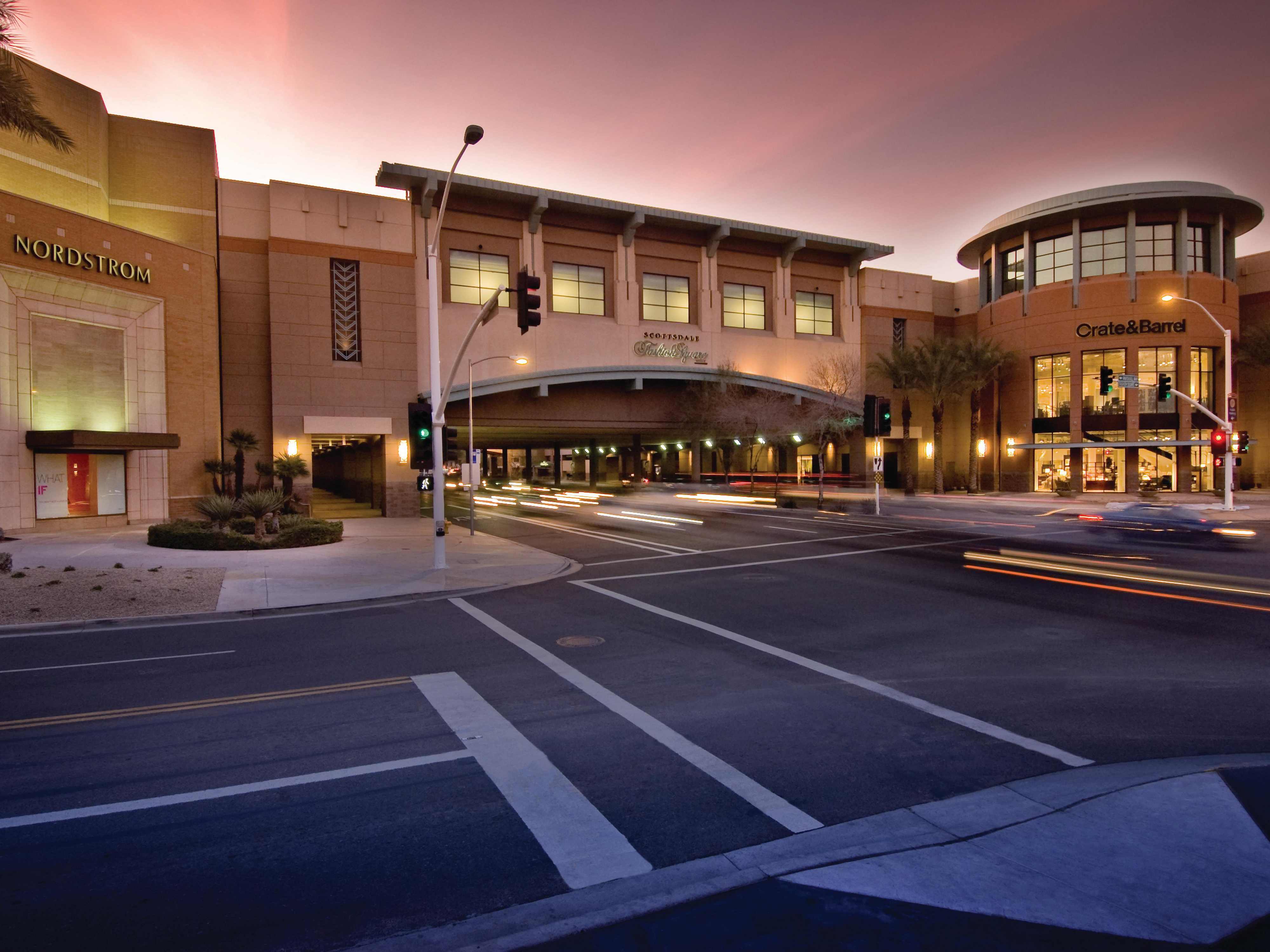Our hotel is located near Scottsdale Fashion Square