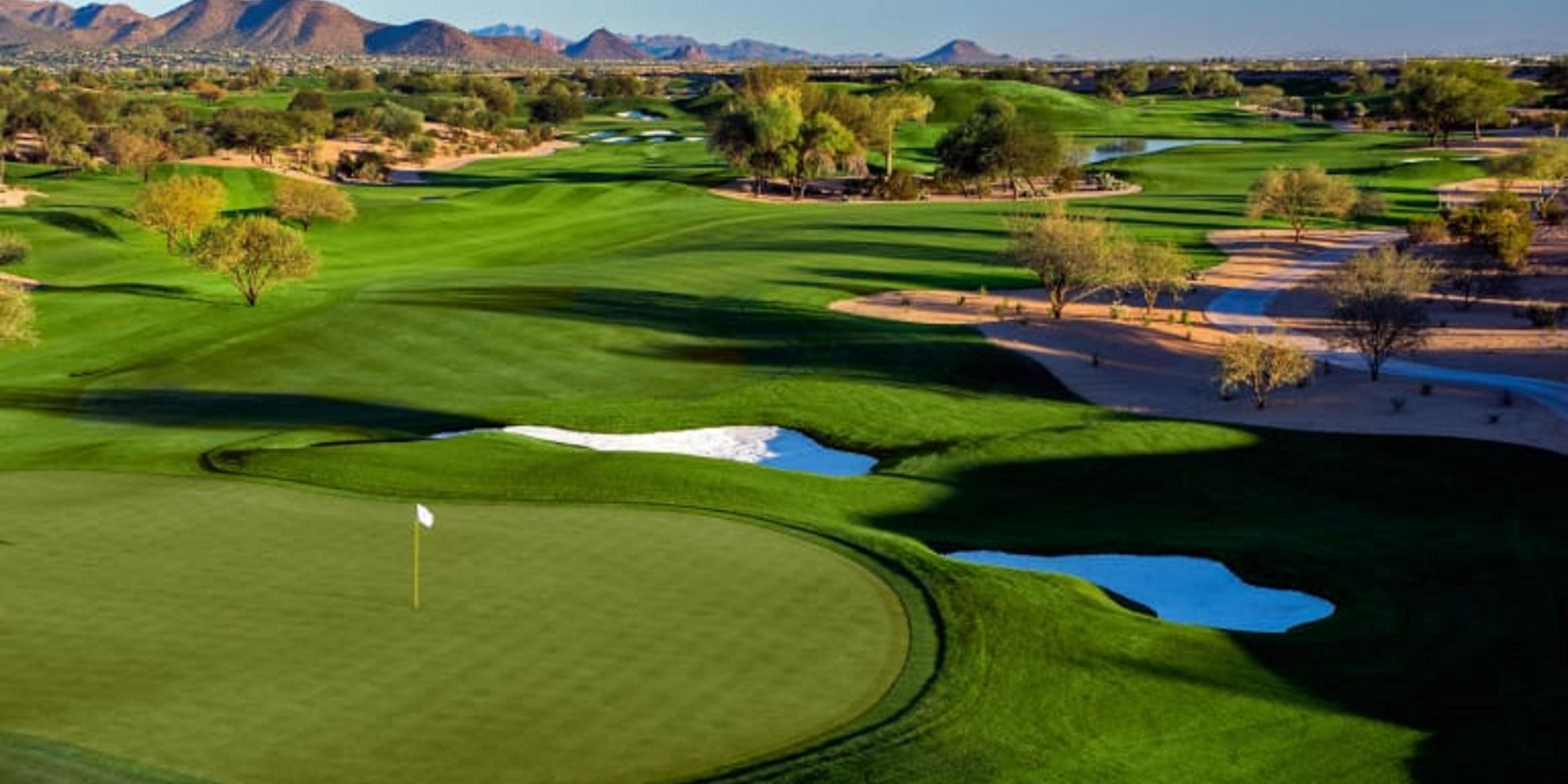 Scottsdale is the perfect destination for the US golf break you've always dreamed of!  With over 300 golf courses, there is something for everyone! Escape the cold and come visit us this winter in the beautiful Arizona Sunshine.