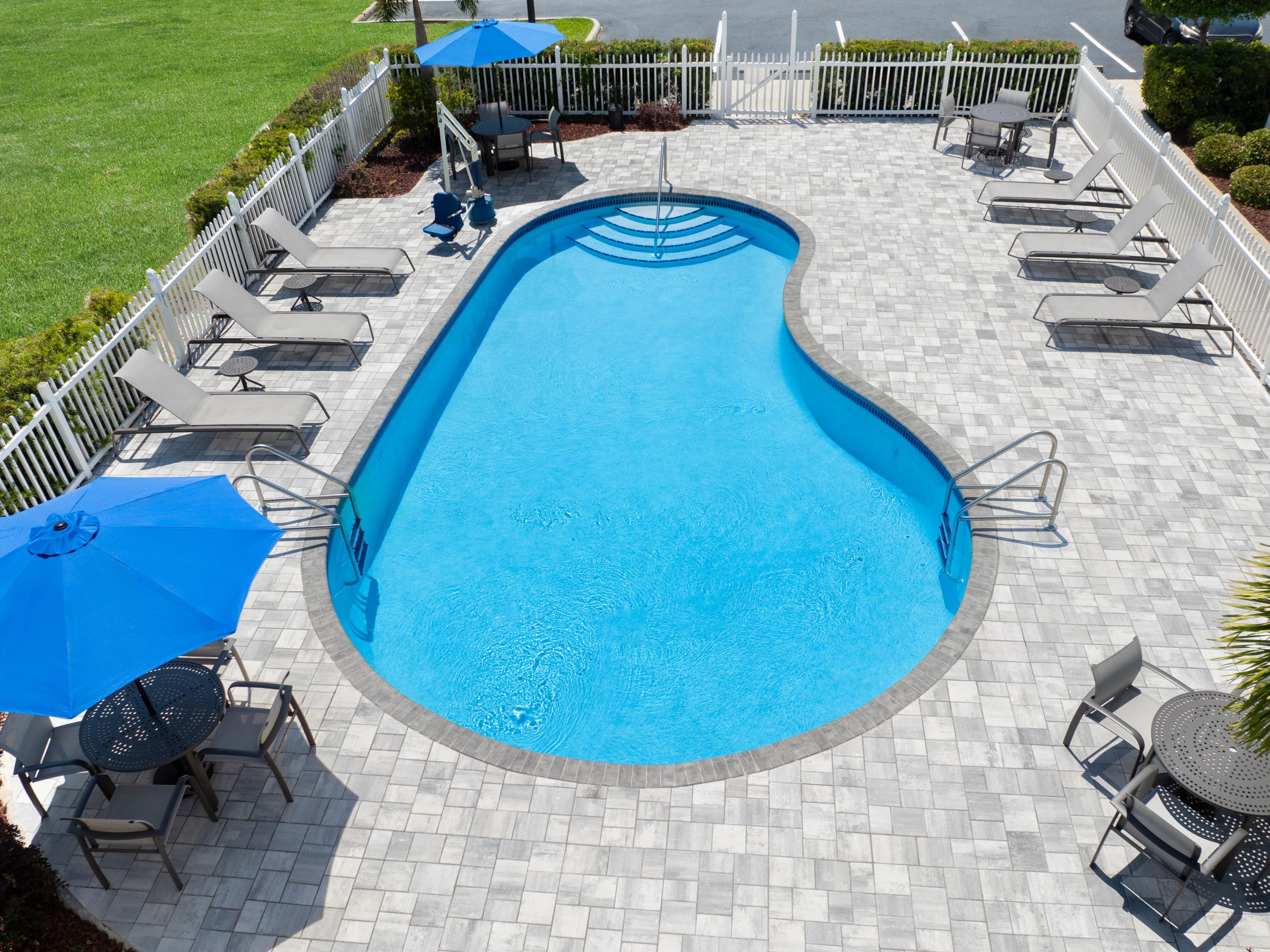Have a morning or afternoon dip in our outdoor pool.