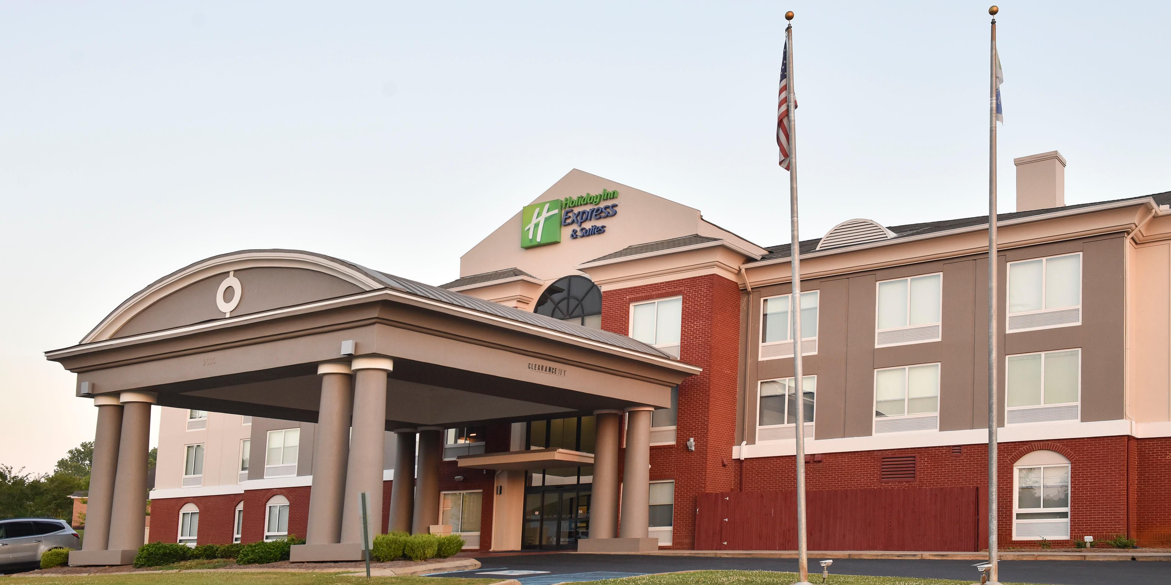 Holiday Inn Express & Suites Selma