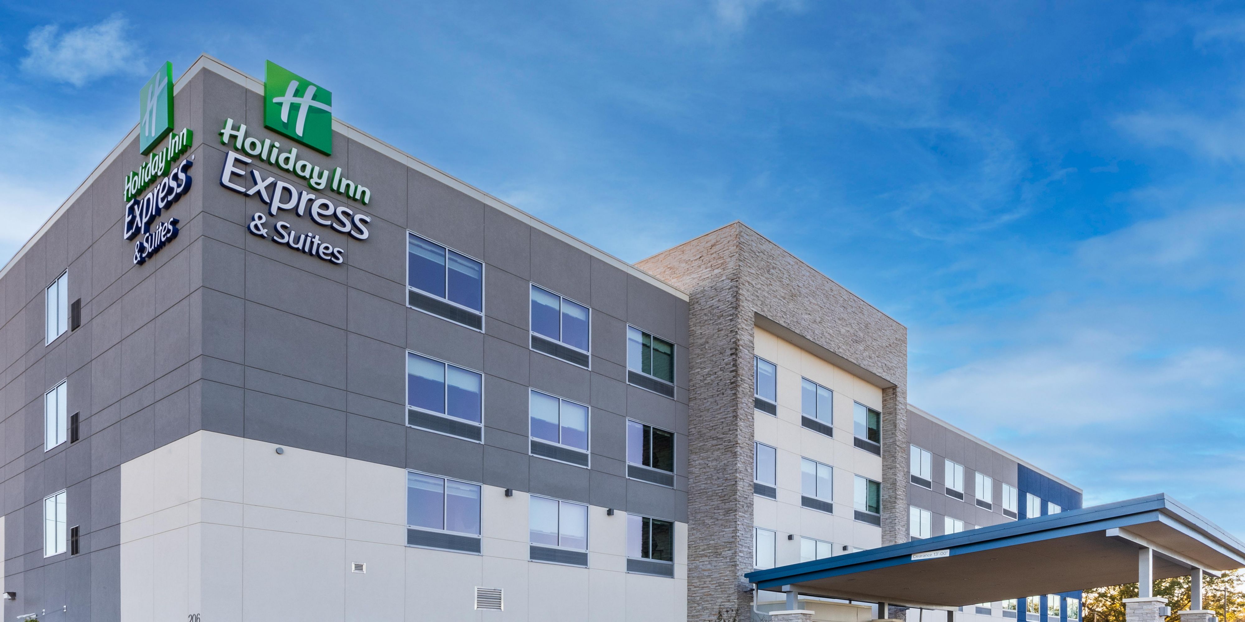 Holiday Inn Express & Suites 森納托比亞 I- 55