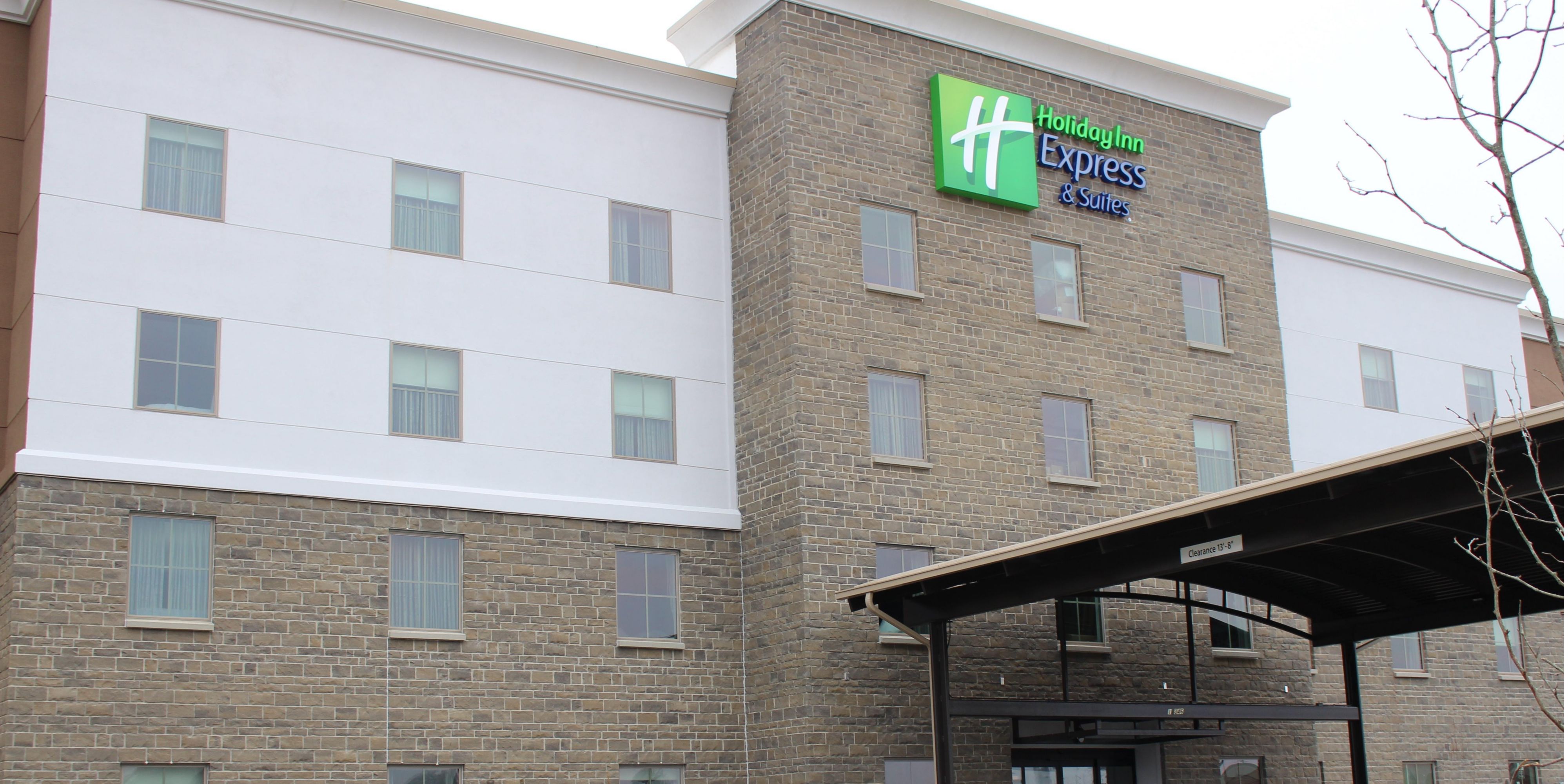 Holiday Inn Express & Suites Shawnee-Kansas City West