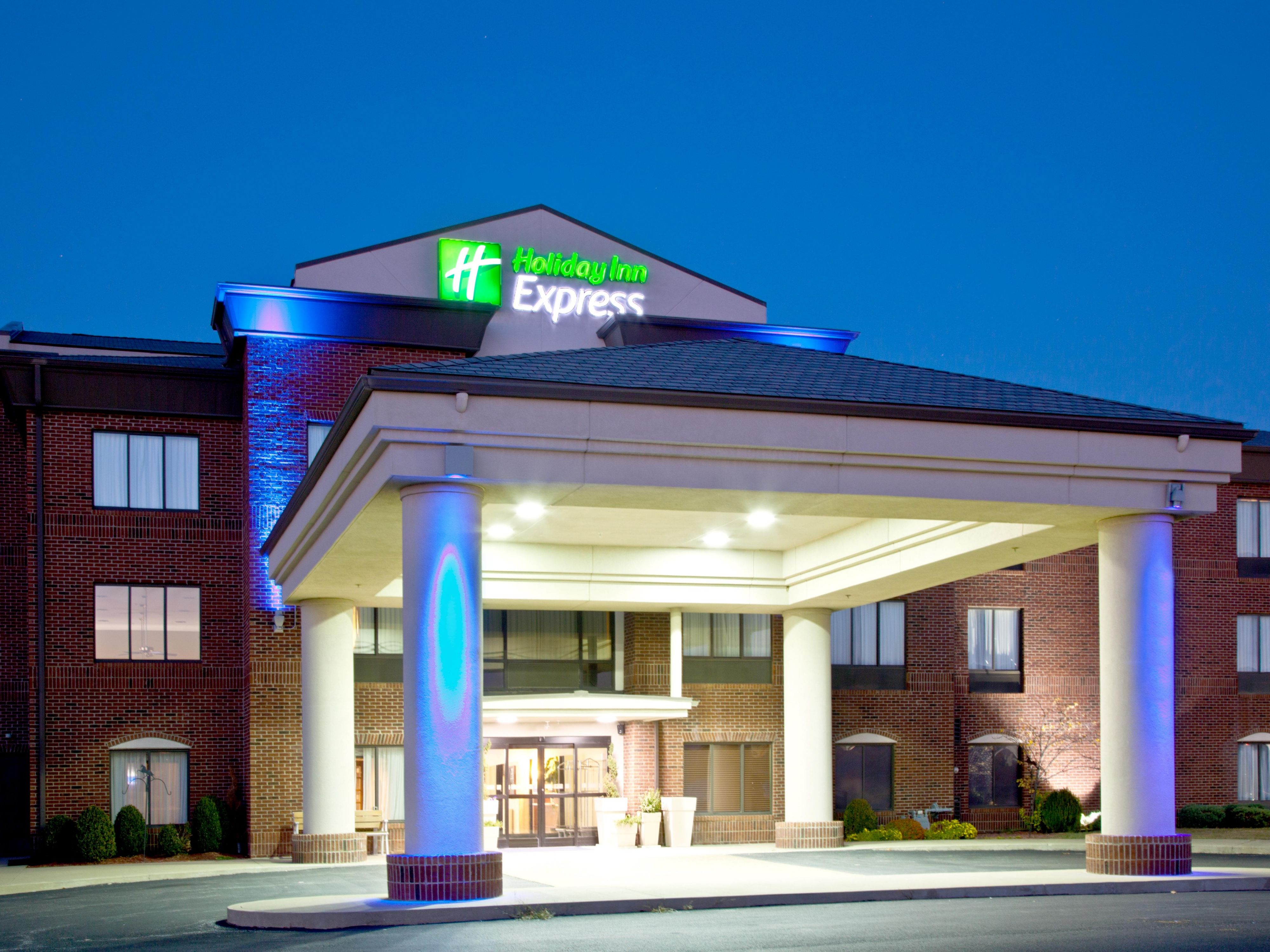 Holiday Inn Express & Suites Shelbyville Hotel by IHG