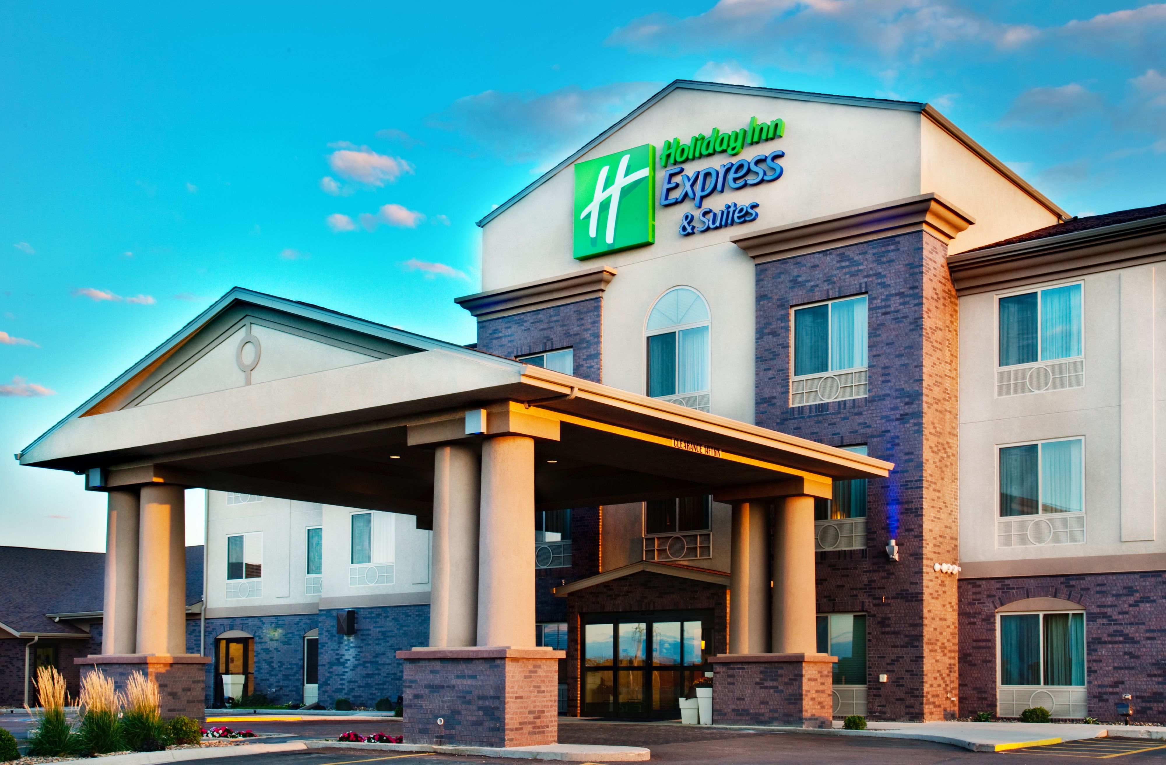 Holiday Inn Express & Suites 谢尔顿