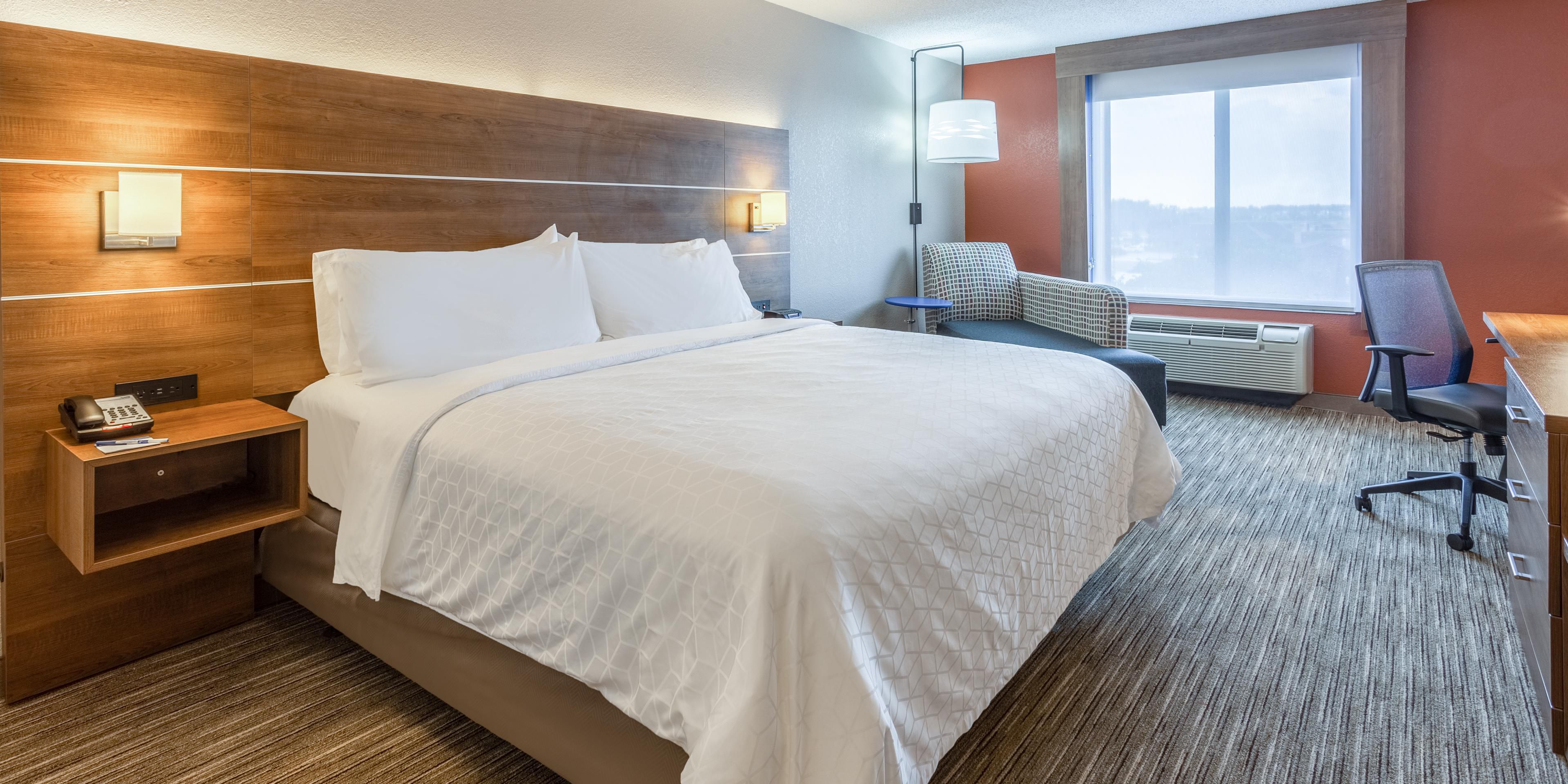 Rest easy and get a great night’s sleep with our Express Recharge, featuring plush duvets and choice of firm or soft pillows.