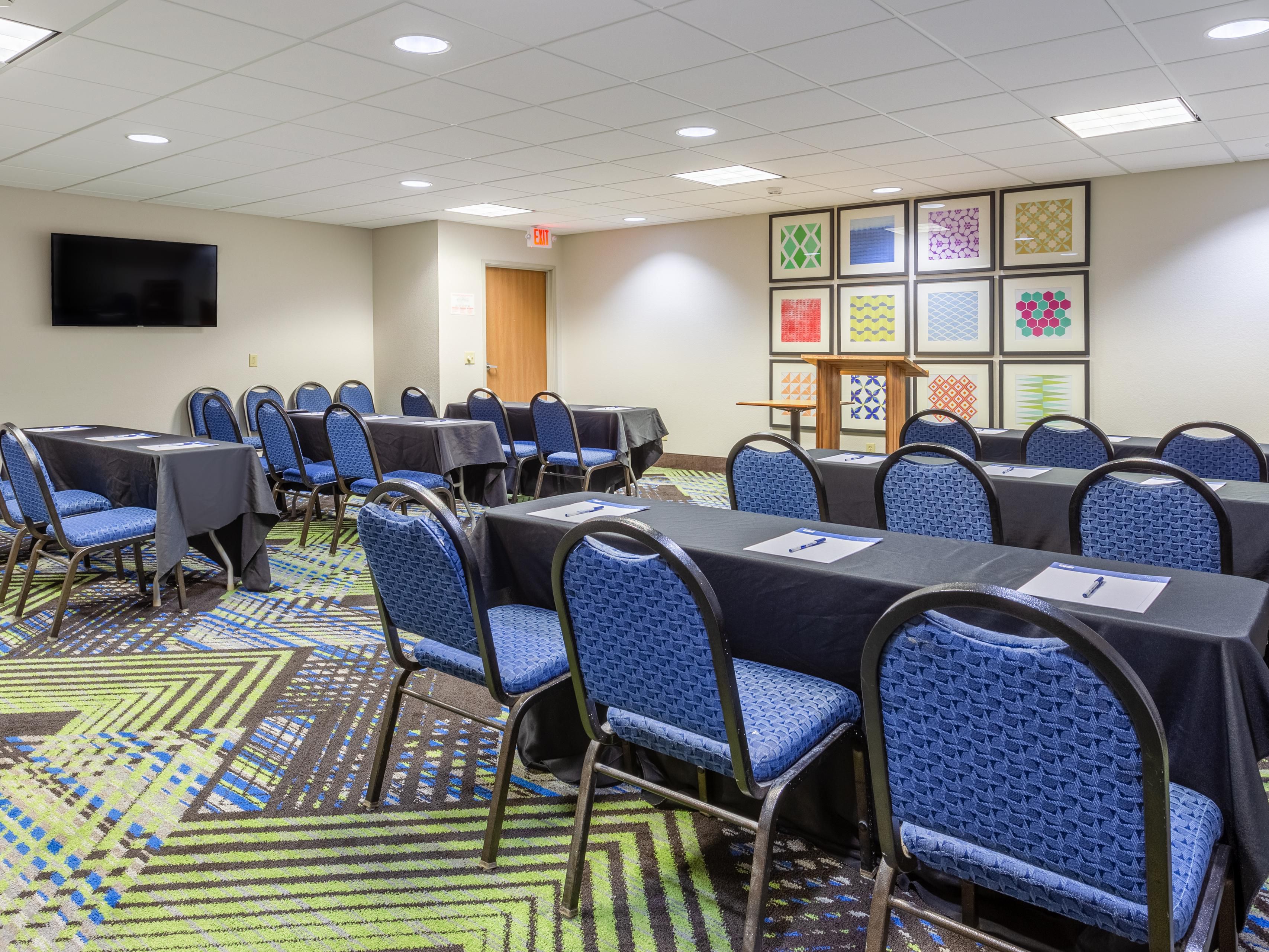 With a 624 sq ft  venue, accommodating up to 45 guests, and A/V equipment rental, our Shiloh hotel is ideal for hosting business meetings, training sessions, team meetings, and social gatherings. Let our team transform your meeting into a memorable masterpiece. 
