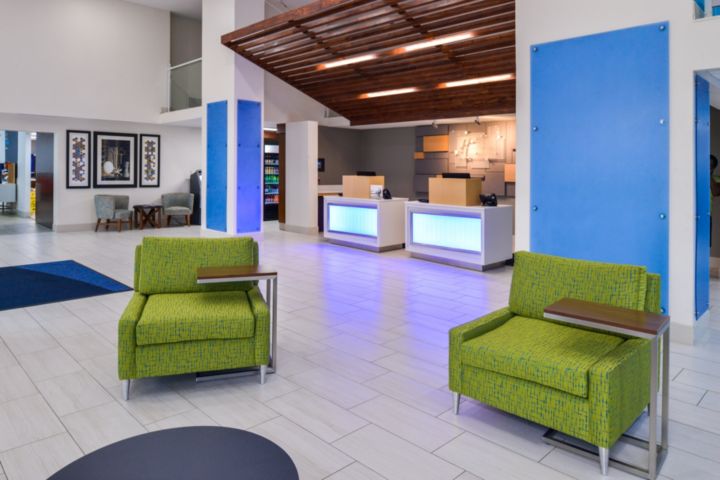 Holiday Inn Express & Suites Shreveport - Dow