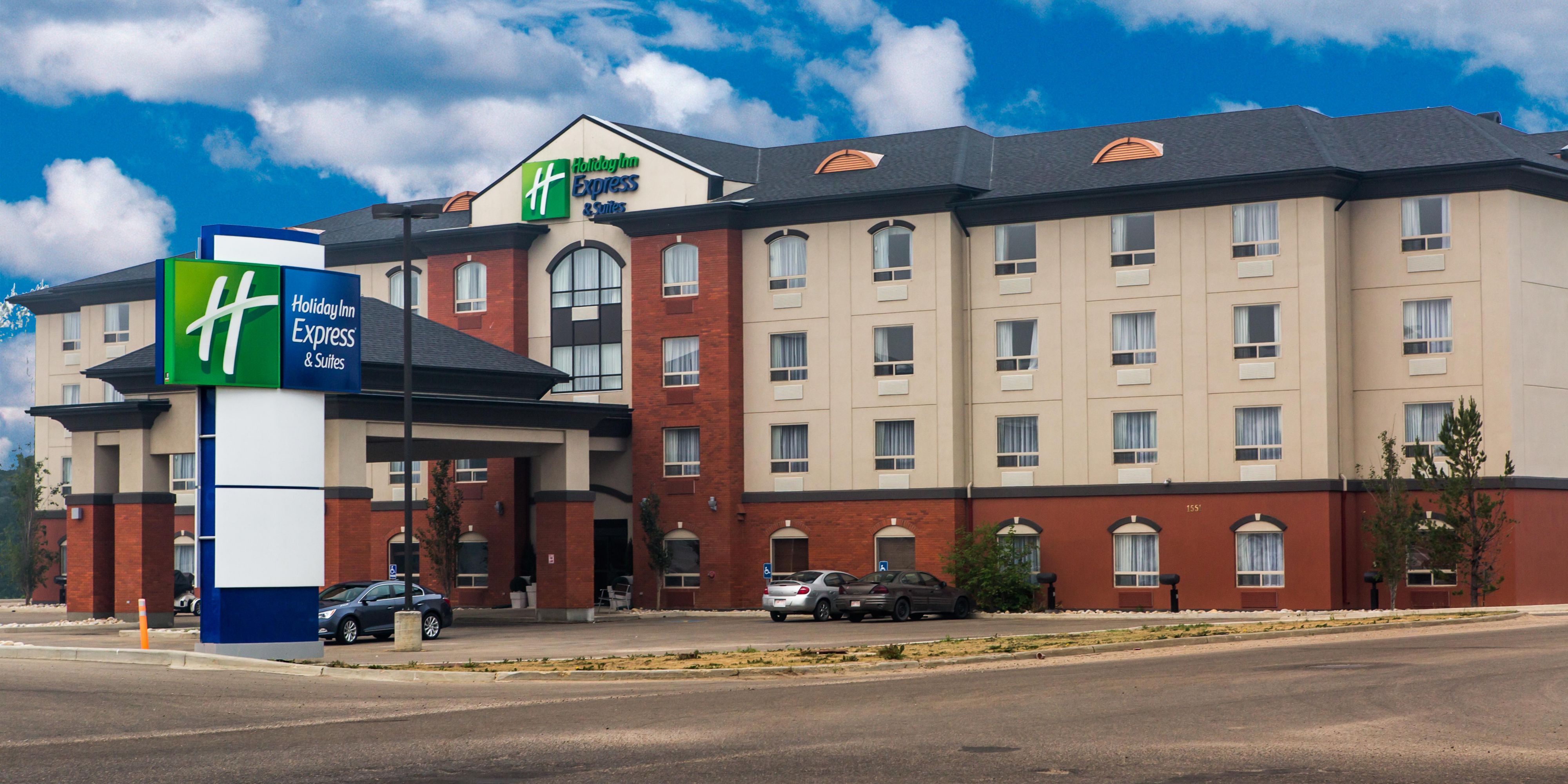 Holiday Inn Express & Suites Slave Lake