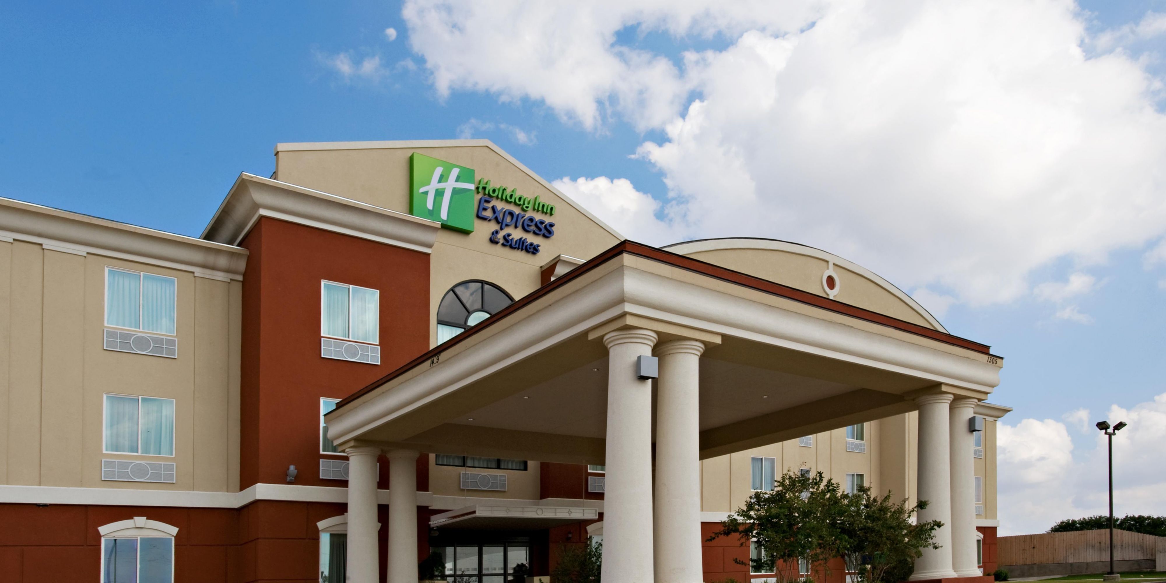 Holiday Inn Express & Suites Snyder