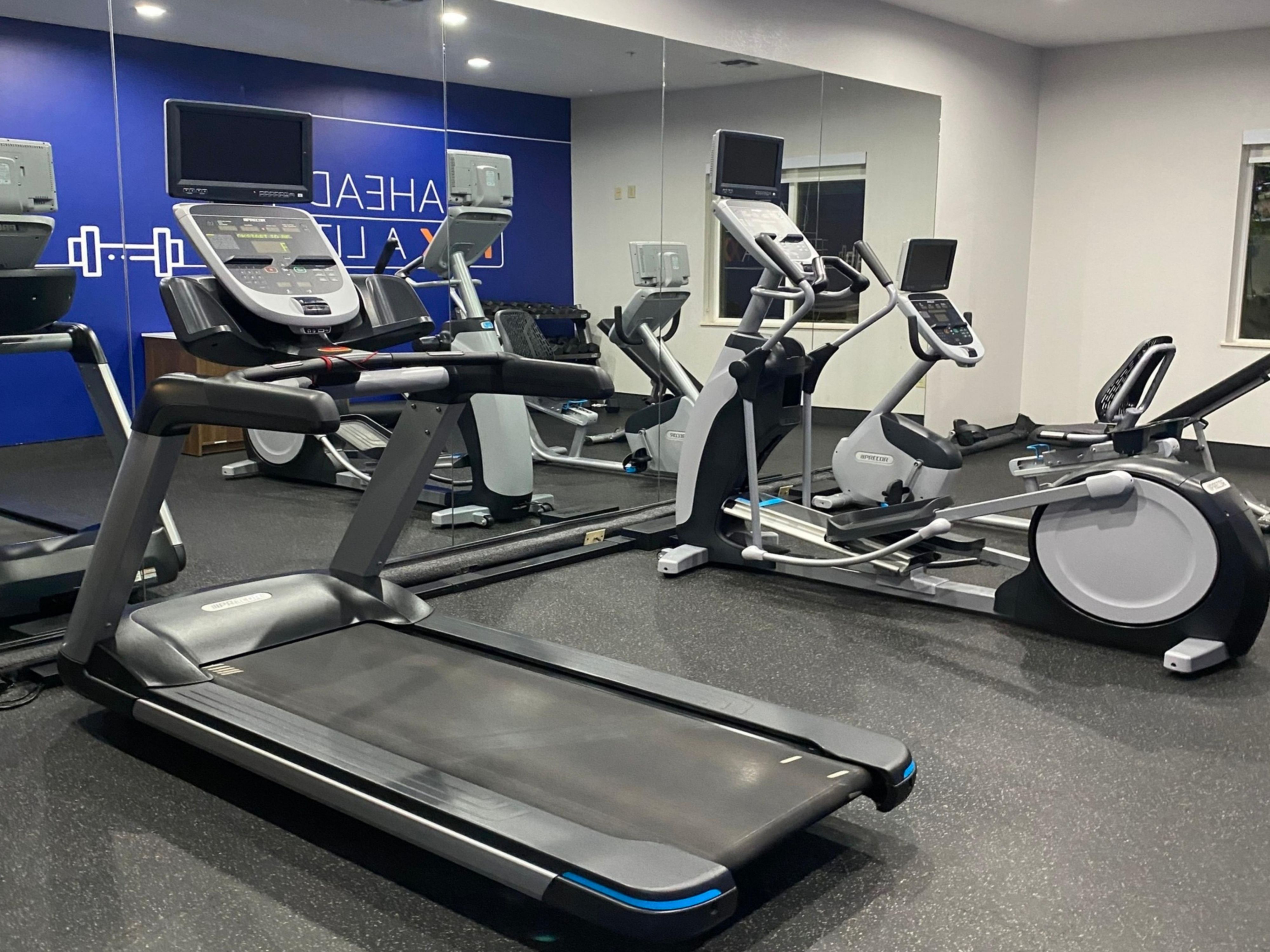 Begin uw dag met ons gratis EXPRESS START™ ONTBIJT buffet, blijf actief in ons fitnesscentrum en ontspan met een verfrissende duik in ons sprankelende buitenzwembad. Profiteer van gemakkelijke IHG One Rewards Access tot onze flexibele vergaderruimte, parkeergelegenheid op het terrein en gratis wifi voor een probleemloos en stressvrij verblijf in ons hotel in de buurt van Snyder, TX.