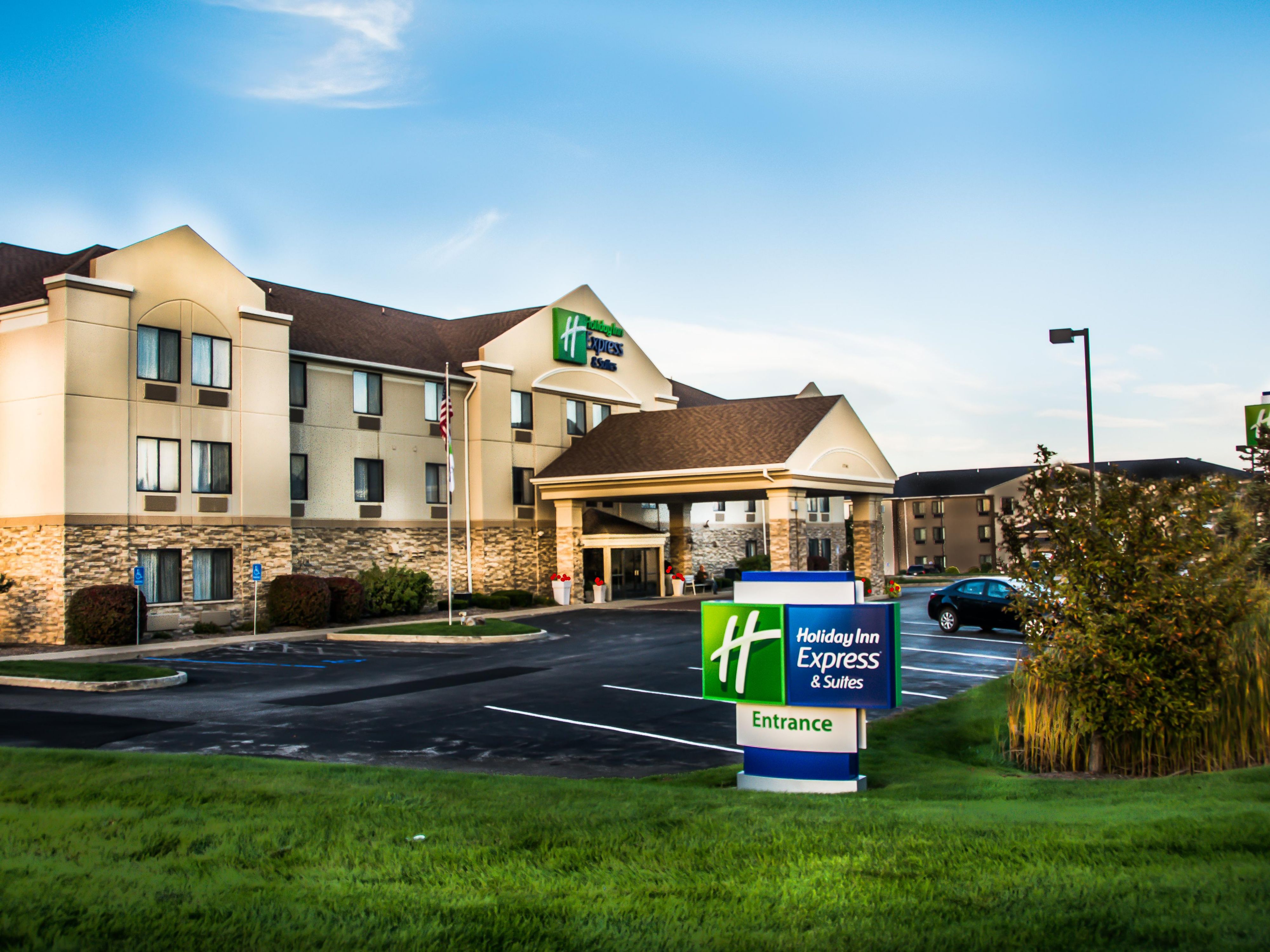 Budget Hotels In Holland Mi Holiday Inn Express Holland Price From Usd 137 75