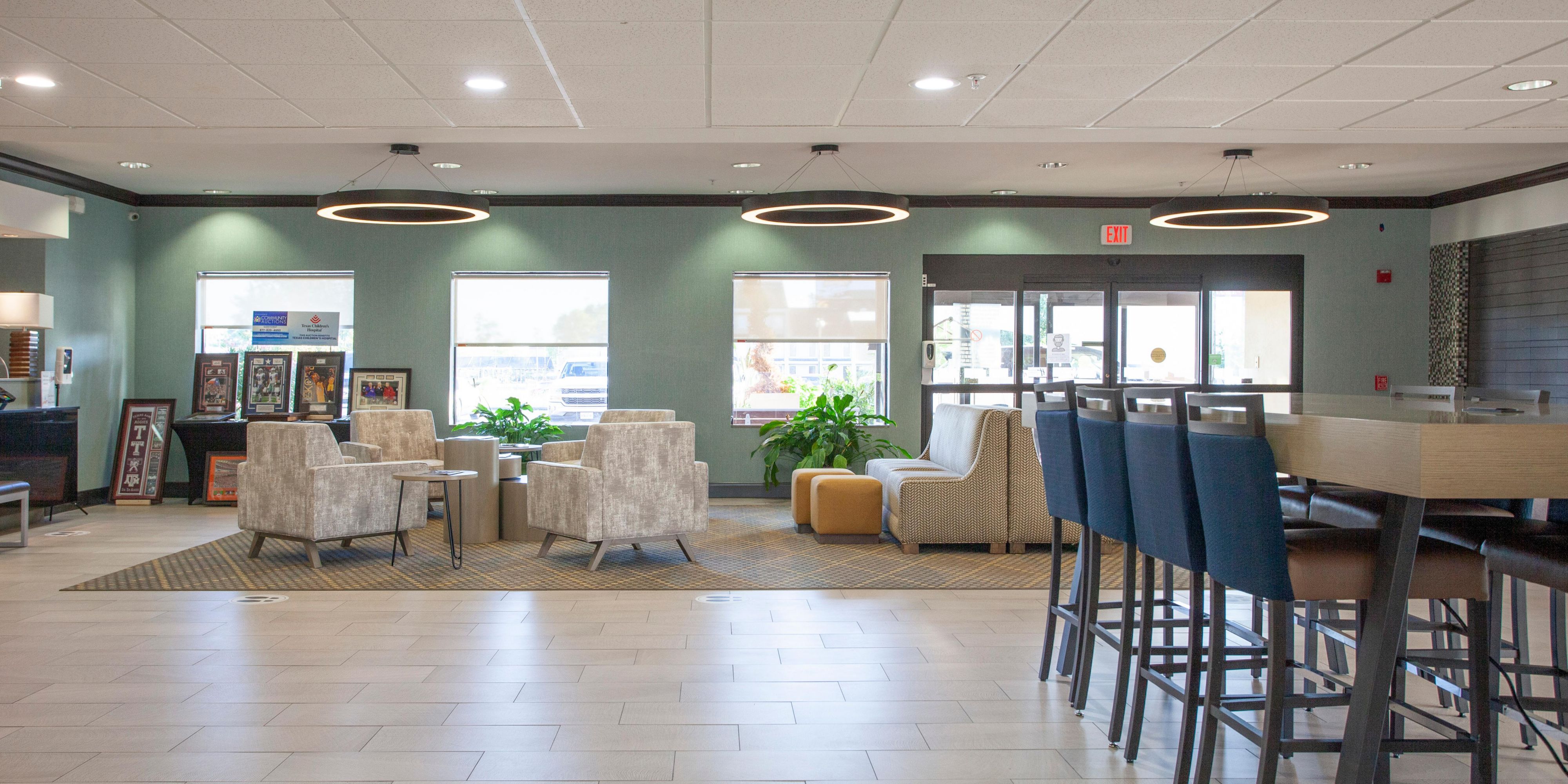 Holiday Inn & Suites PRIMAVERA - EL ÁREA DE LOS BOSQUES