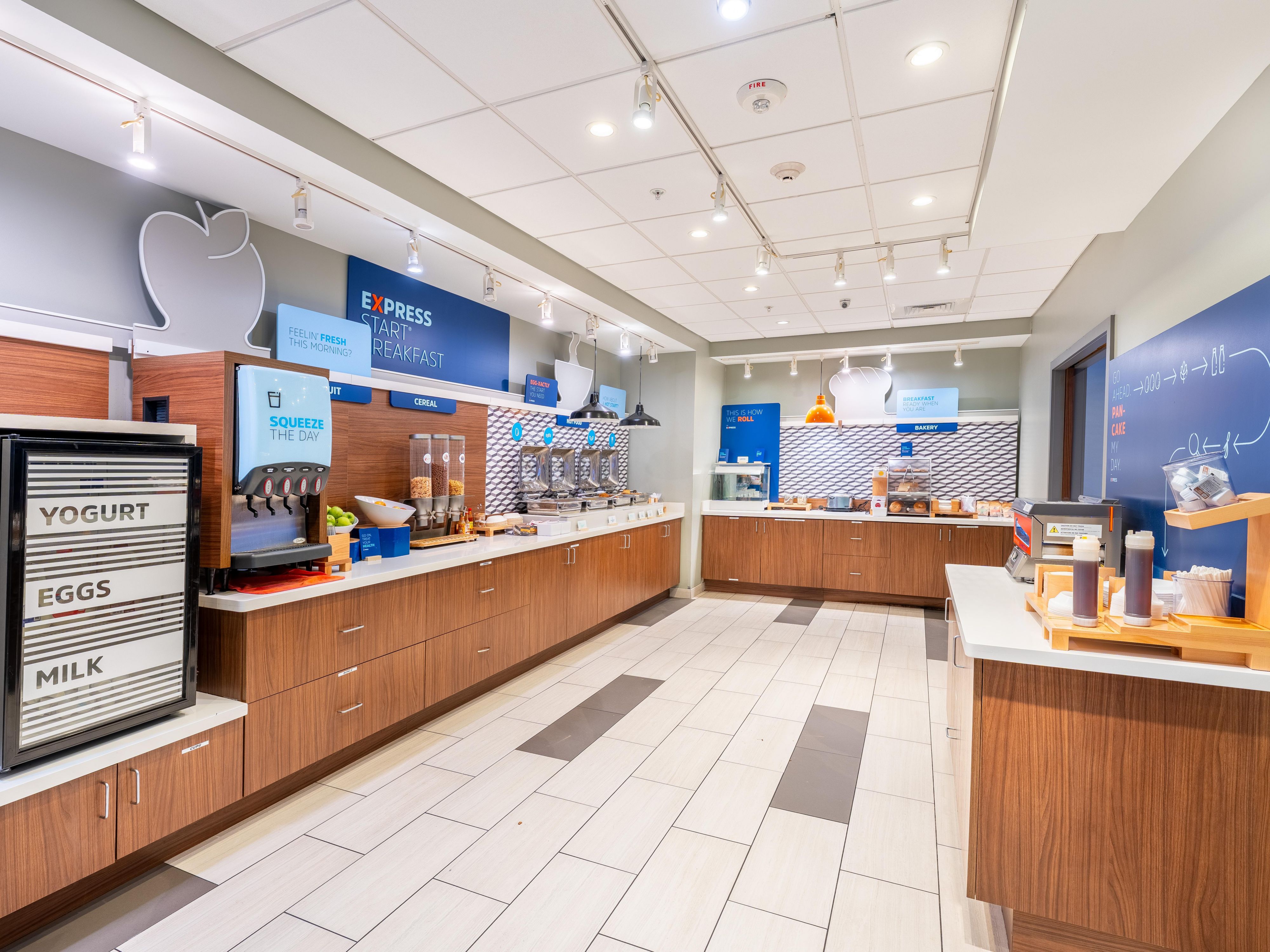 Every morning we serve up hot, fresh, and tasty breakfast options for our guests to enjoy. Try our delightful cinnamon buns, or our guest favorites; eggs with bacon or sausage. Free breakfast included with every stay!