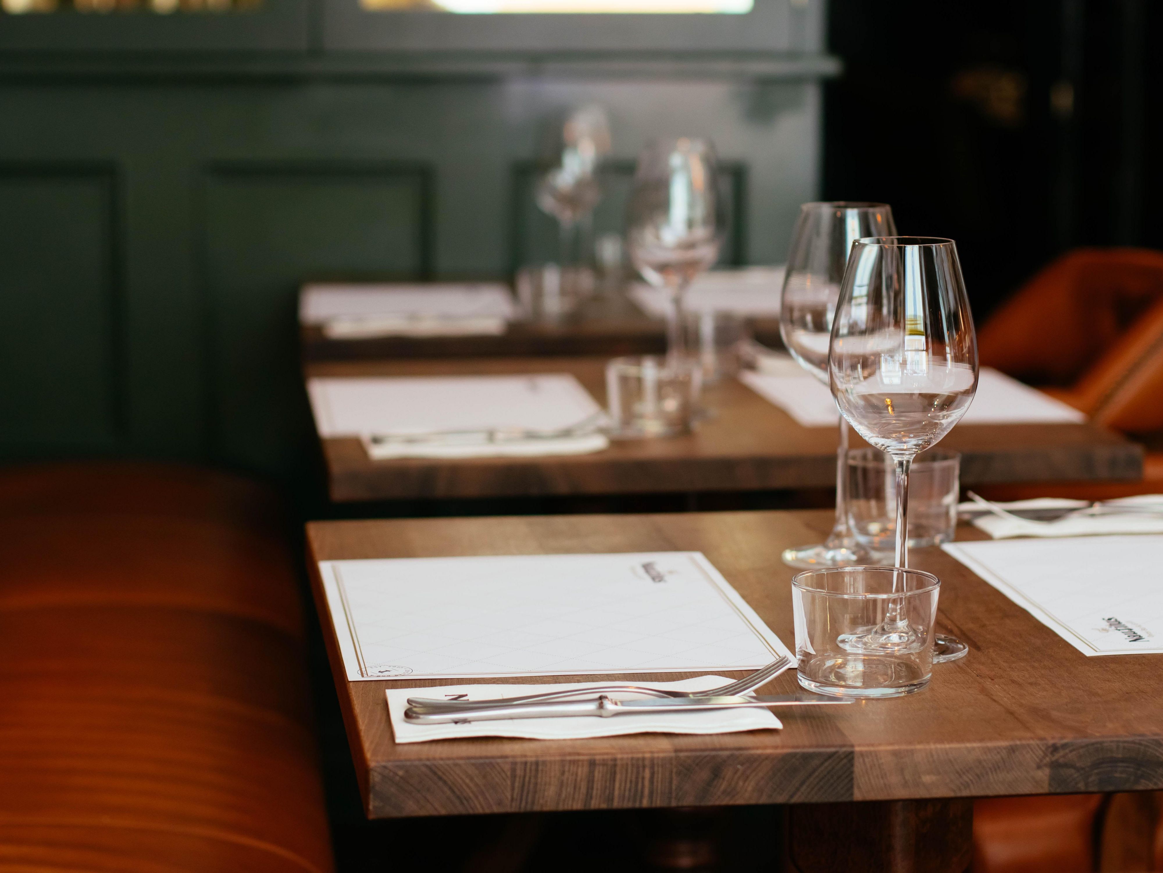 Find discounts to many Local Spruce Grove restaurants within our shared parking complex! Stop by and ask our Guest Services Department for more information, discounts included with all rates and reservation types. 