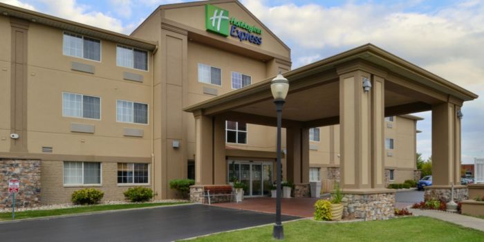 Holiday Inn Express & Suites St. Joseph