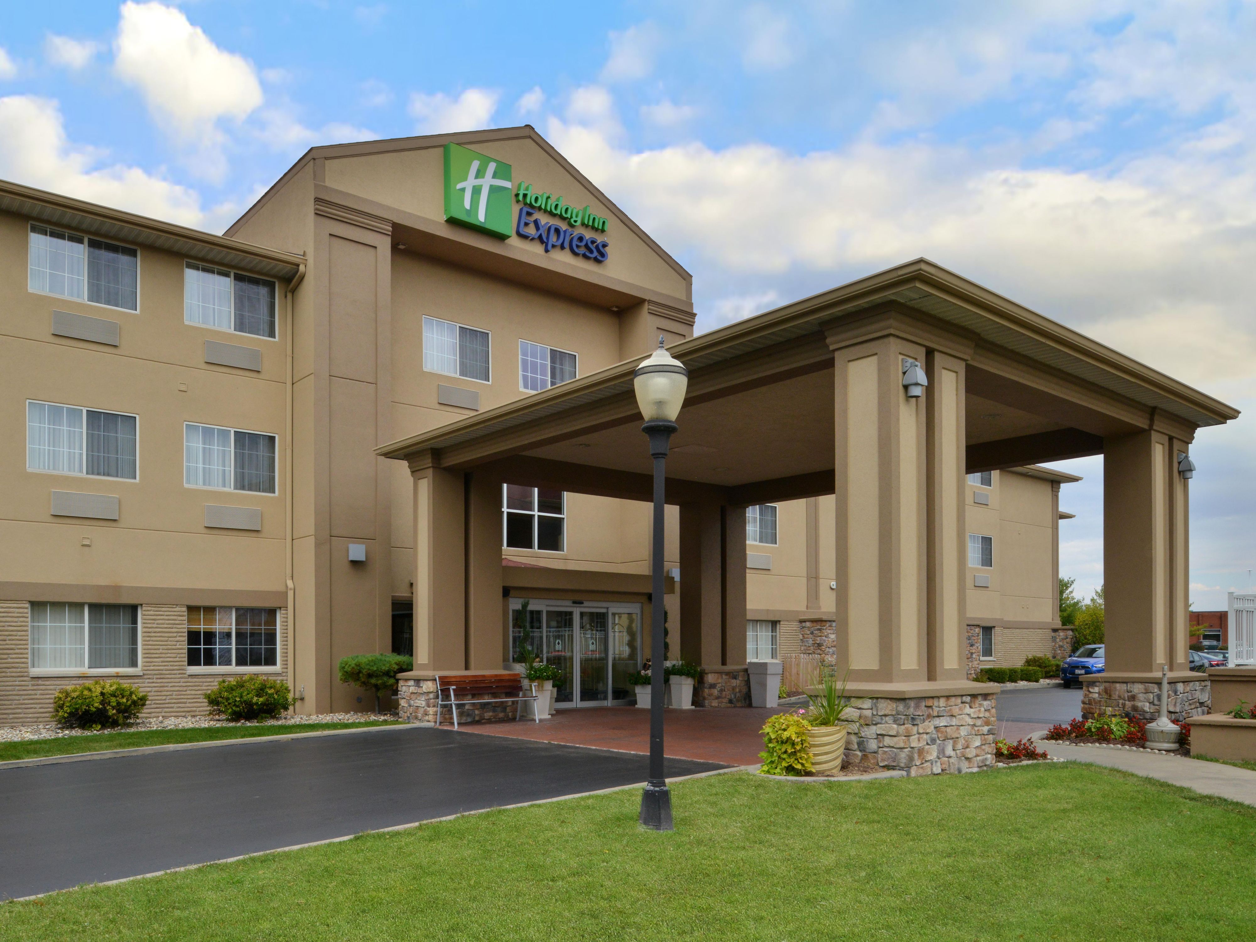 Holiday Inn Express Suites St. Joseph St. Joseph