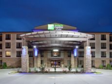 Holiday Inn Express & Suites St Louis Airport