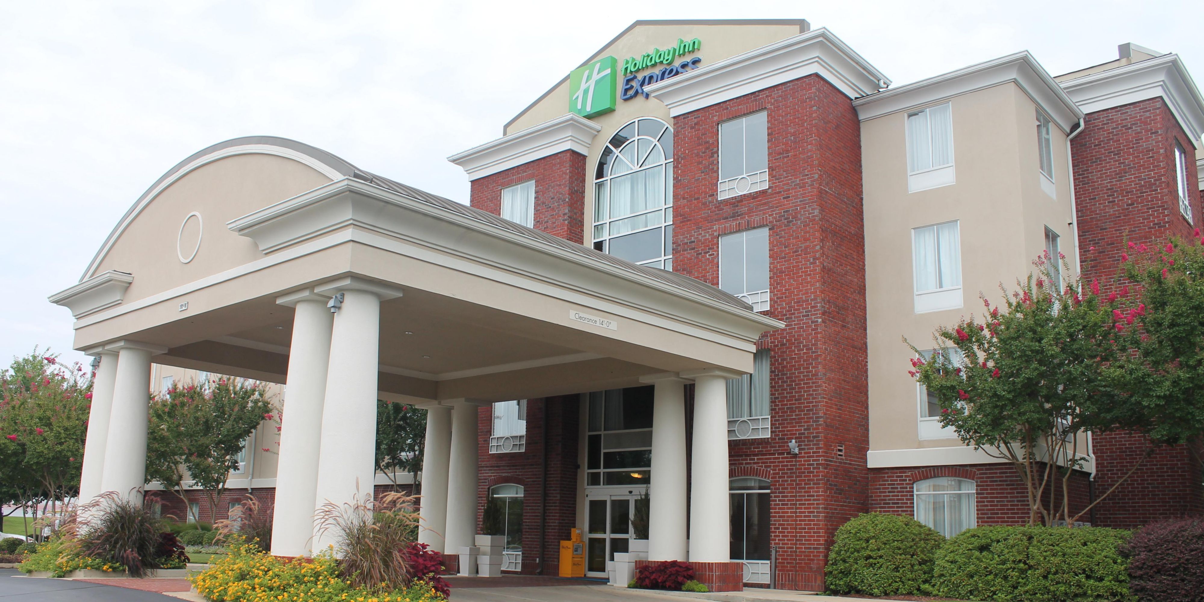 Holiday Inn Express & Suites Starkville