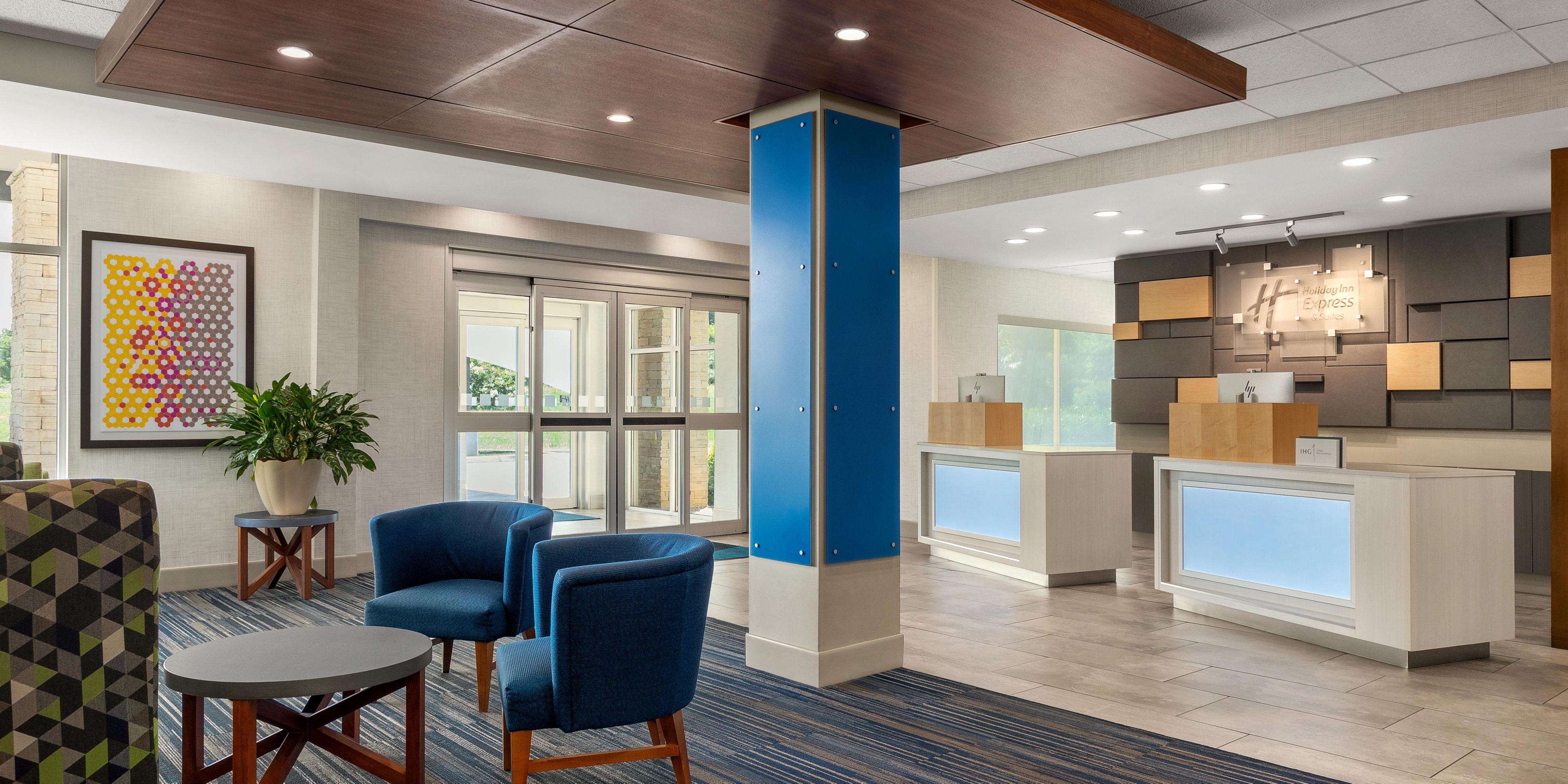 Holiday Inn Express & Suites Staunton