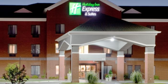 Holiday Inn Express & Suites Suffolk