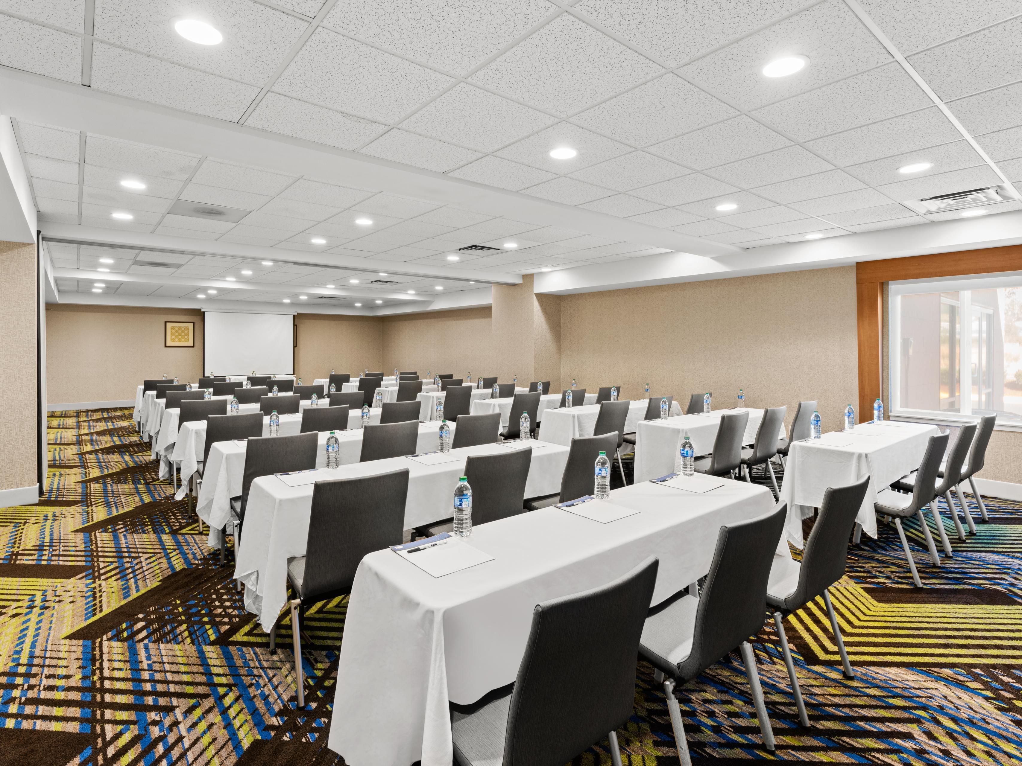 Hotel Near White River Amphitheater | Holiday Inn Express & Suites ...