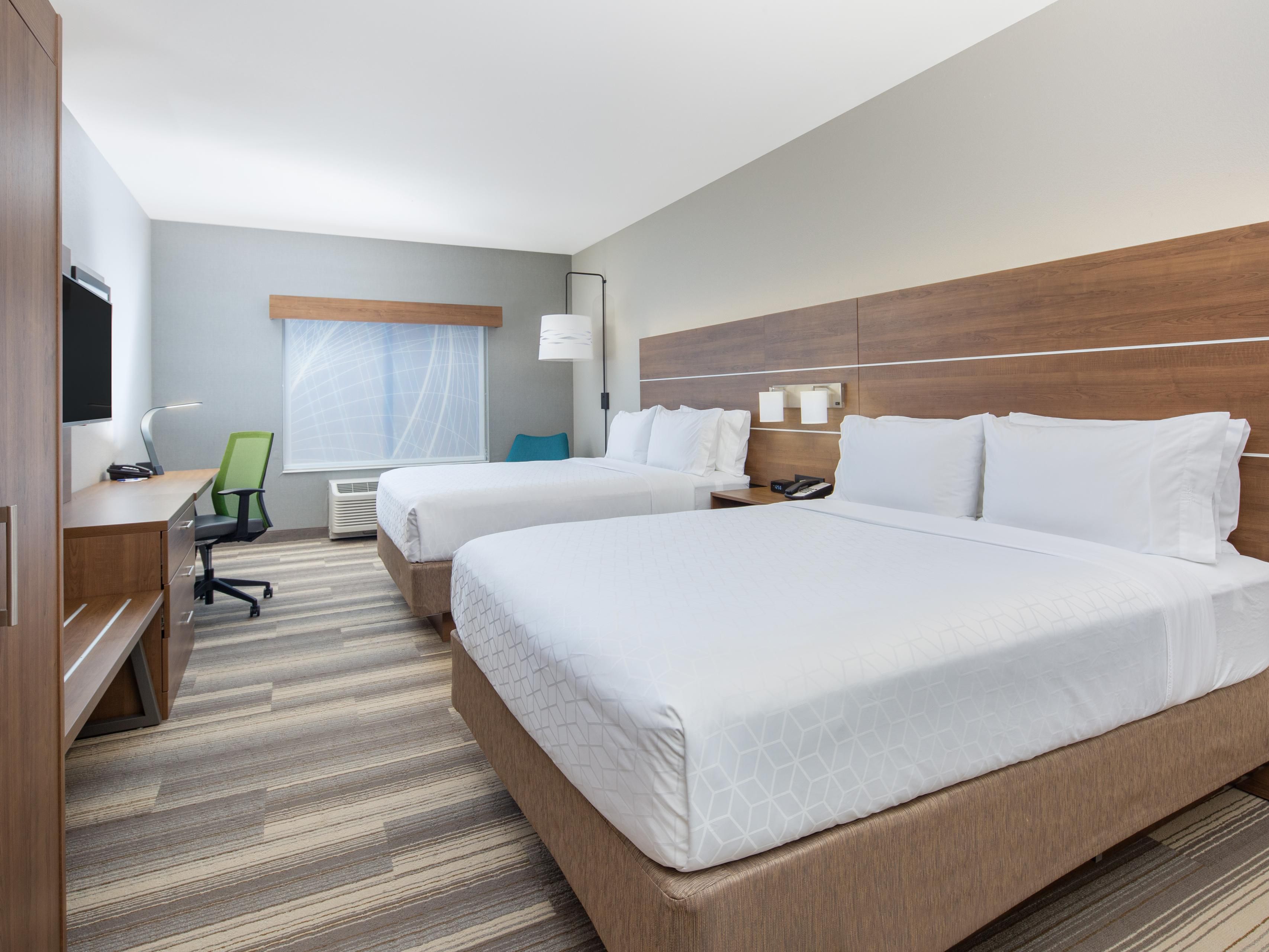 2 Queen Beds Nonsmoking 