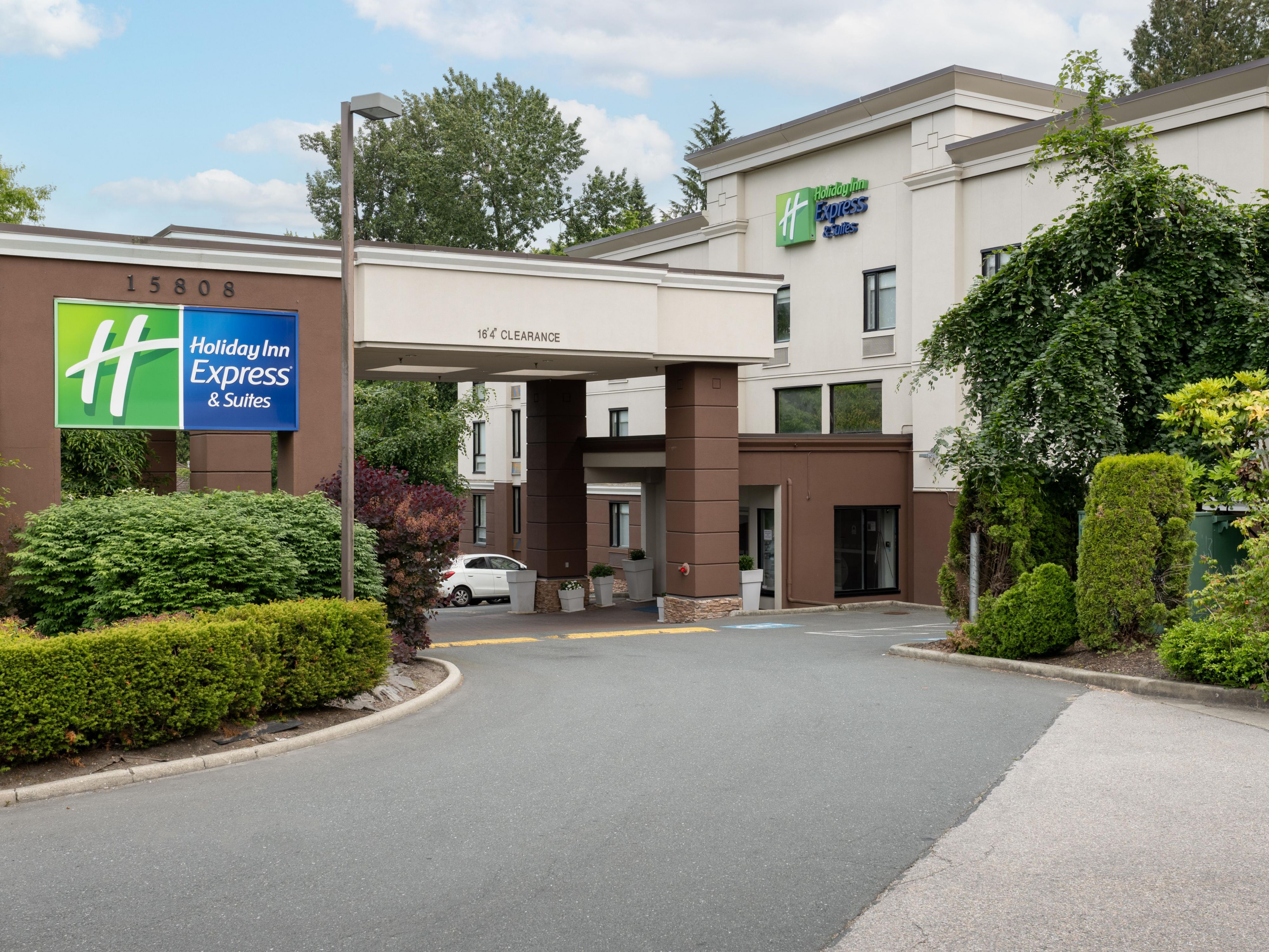 Holiday Inn Express & Suites Surrey