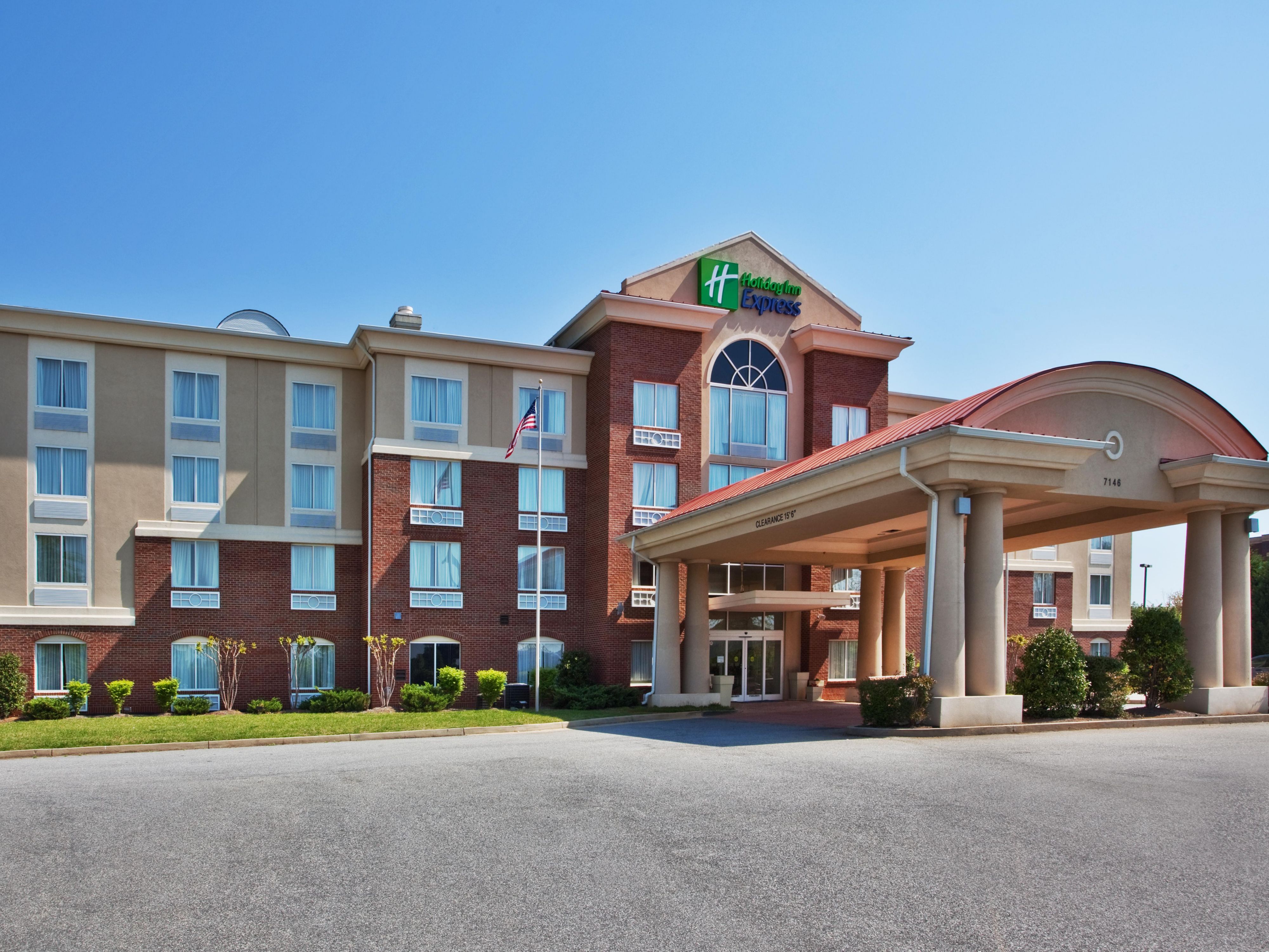 Hotels in Suwanee, GA near Duluth | Holiday Inn Express & Suites ...