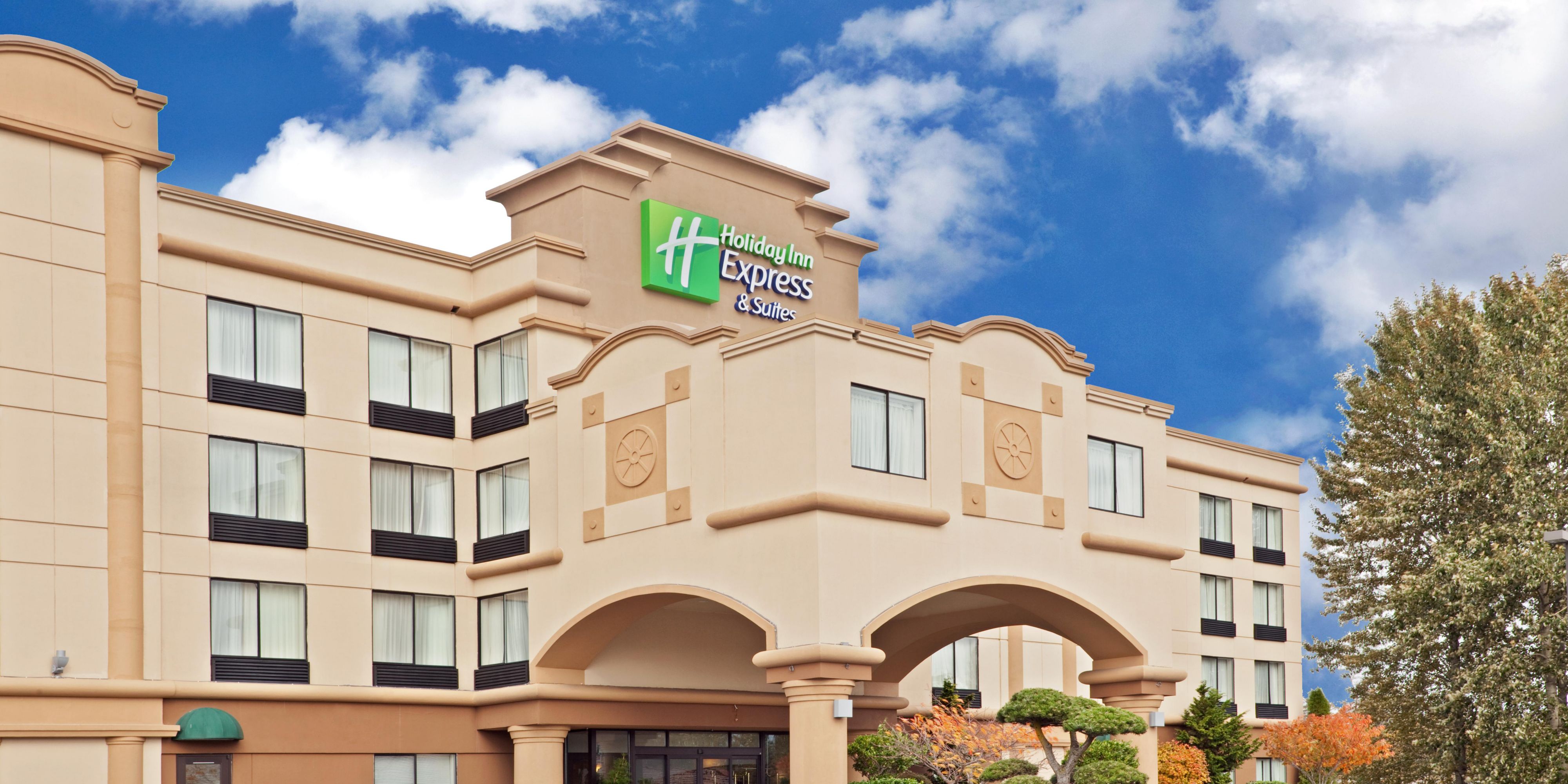 Holiday Inn Express & Suites Tacoma