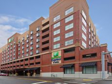 Holiday Inn Express & Suites Tacoma Downtown