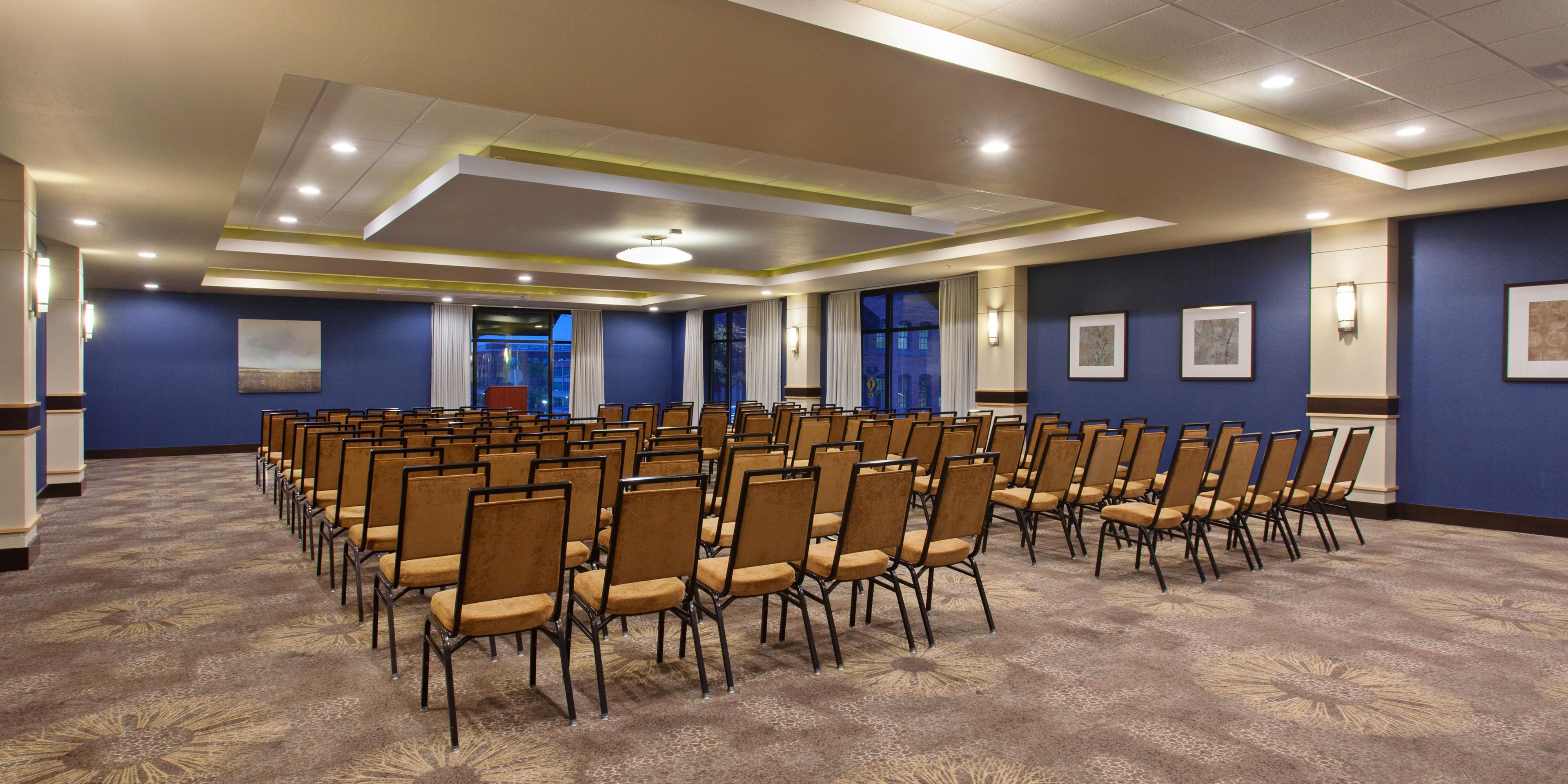Stay, and Meet in our Tacoma room; With 1400 sq ft of flexible space we are sure our hotel is perfect for your next event. Ask about our special offers.