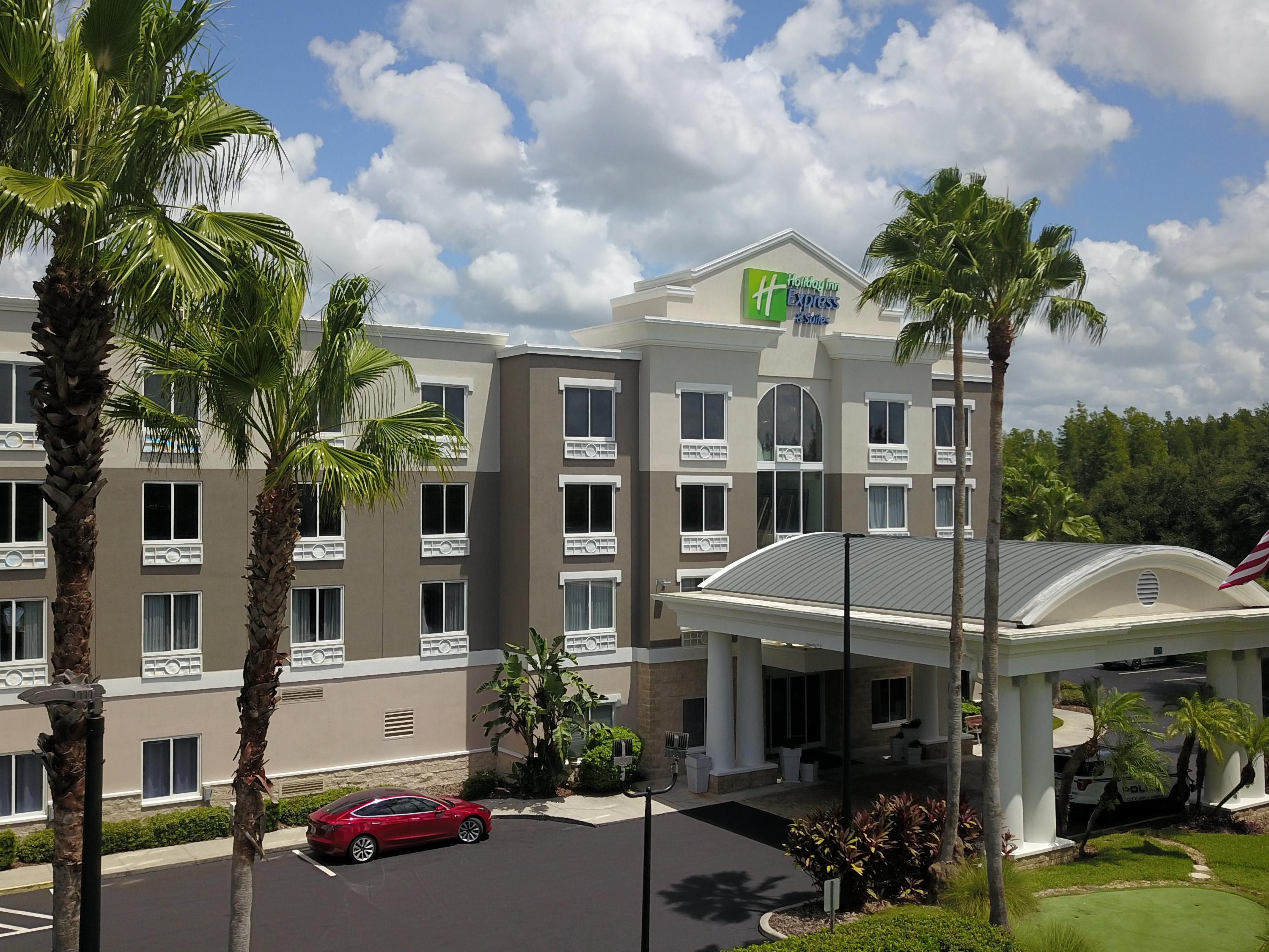 100 Newly Renovated Rooms
