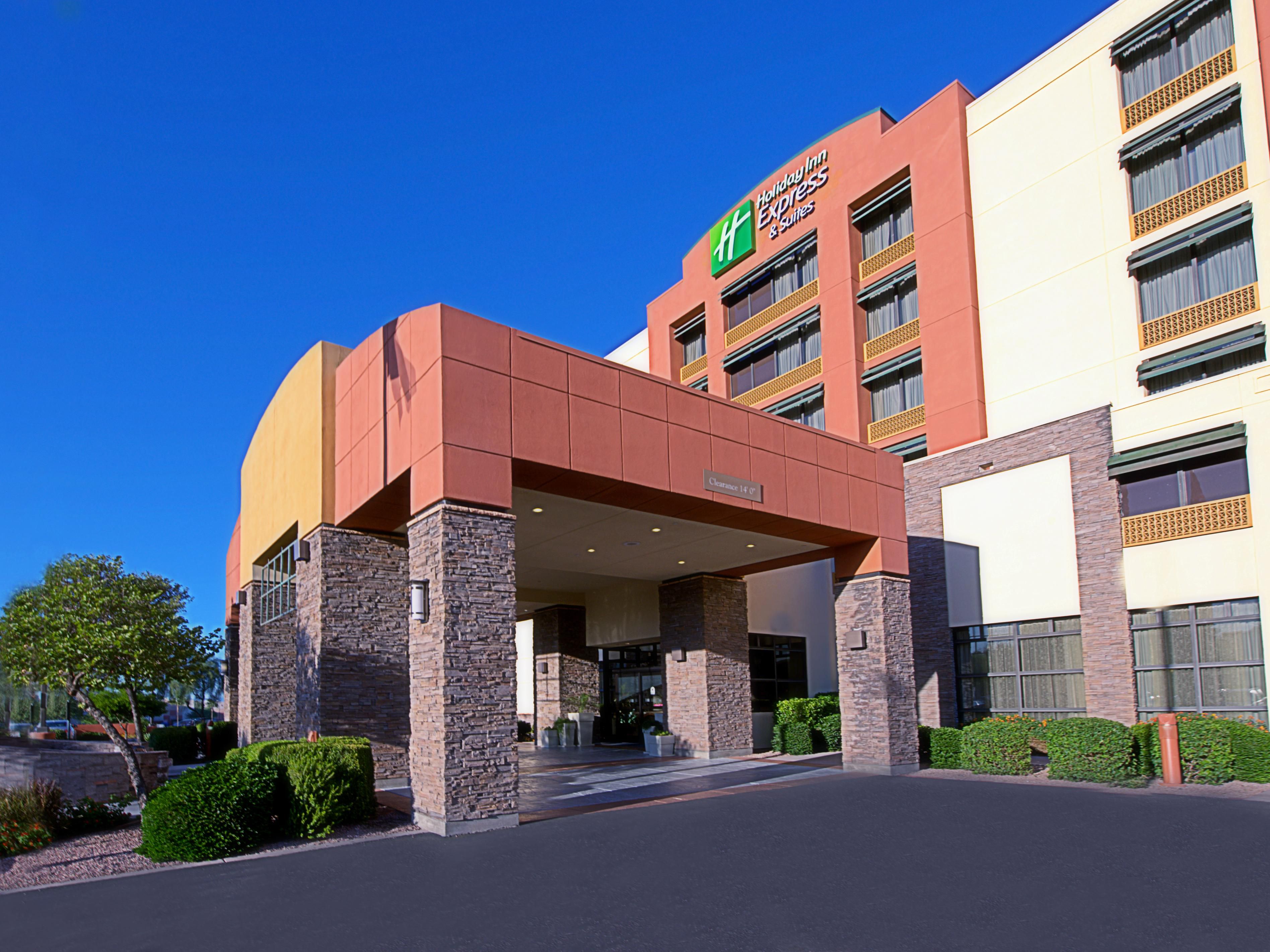 Glendale Hotels  Top 32 Hotels in Glendale, Arizona by IHG