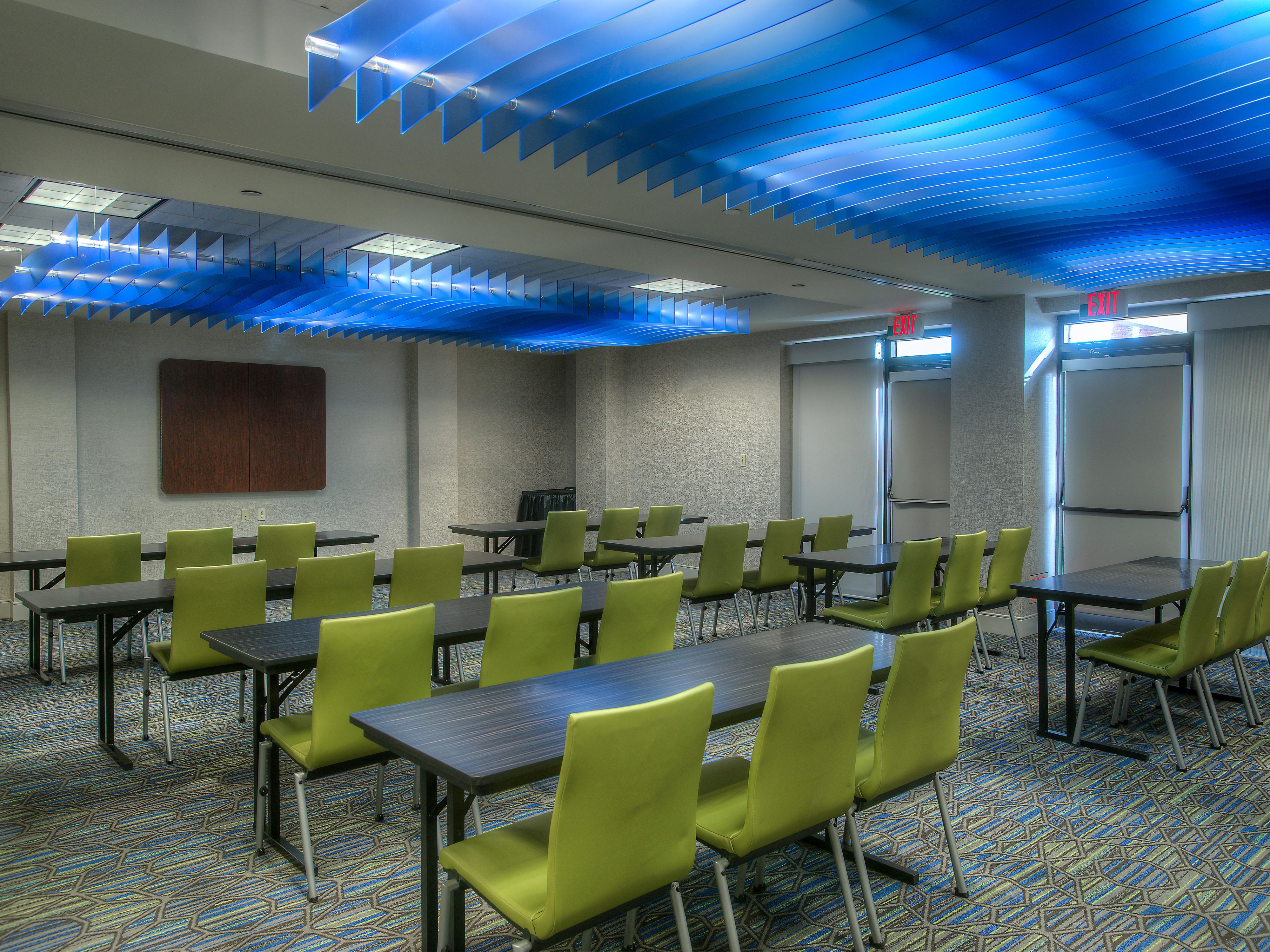 Small meetings play a vital role in the success of many organizations. Are you planning a small corporate meeting, board retreat or brainstorming session? Our flexible meeting space is sure to lead to big ideas! Whether you're a group of 15 or 40, we can help! Our director of sales is dedicated to making your meeting a huge success!
