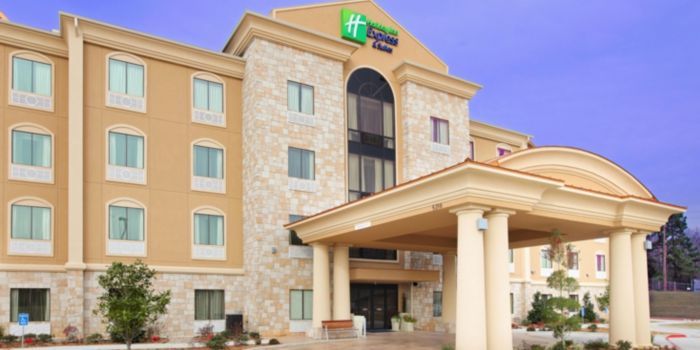 Holiday Inn Express & Suites Texarkana East