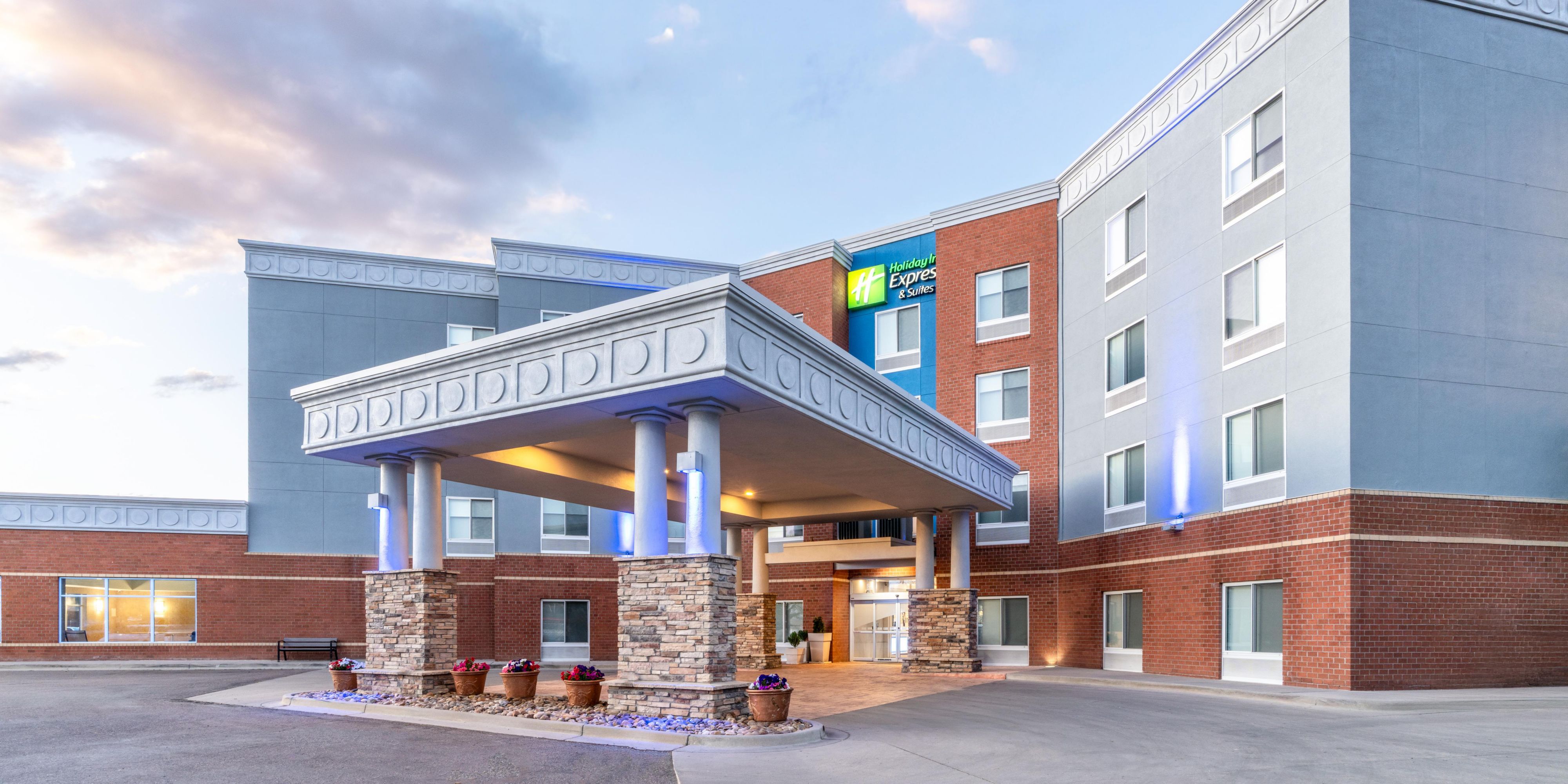 Holiday Inn Express & Suites Denver North - Thornton
