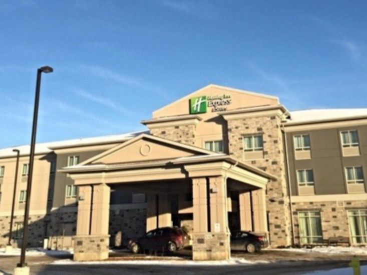 Holiday Inn Express & Suites Thunder Bay