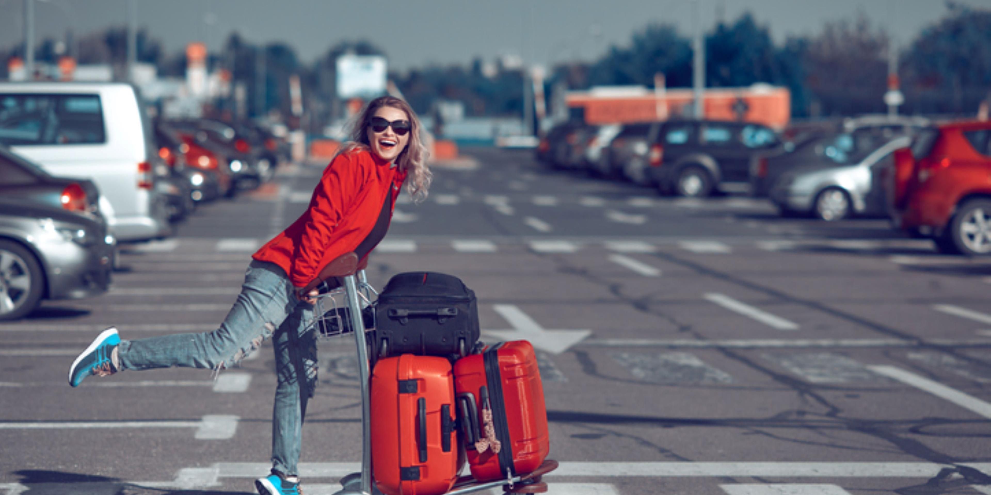 Each of our guests enjoys access to our 24-hour airport shuttle to and from Toronto Pearson International Airport during their stay. Take the shuttle to the airport and hop onto the UP Pearson Express to downtown to check out the sights!