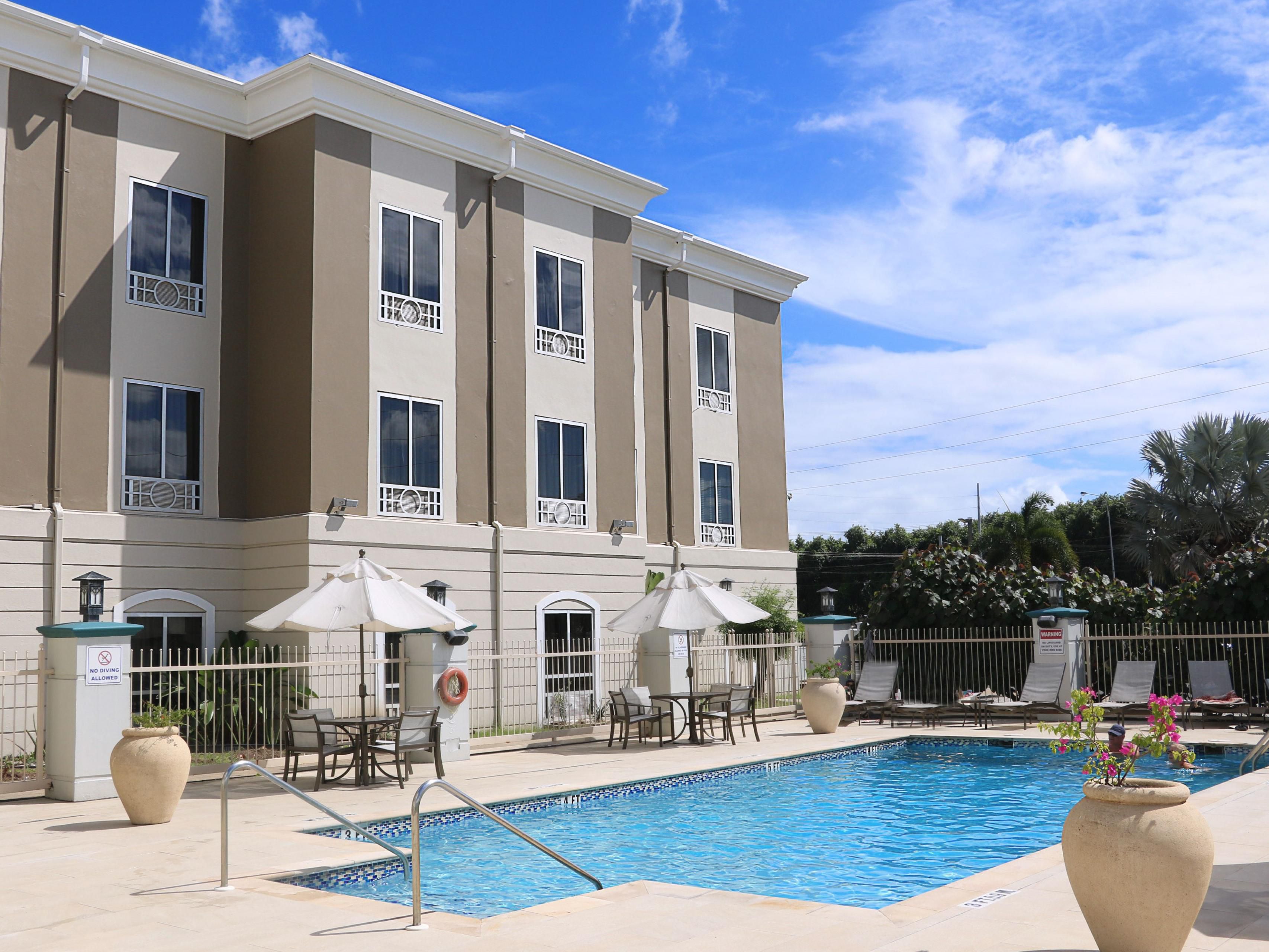 Swimming pool