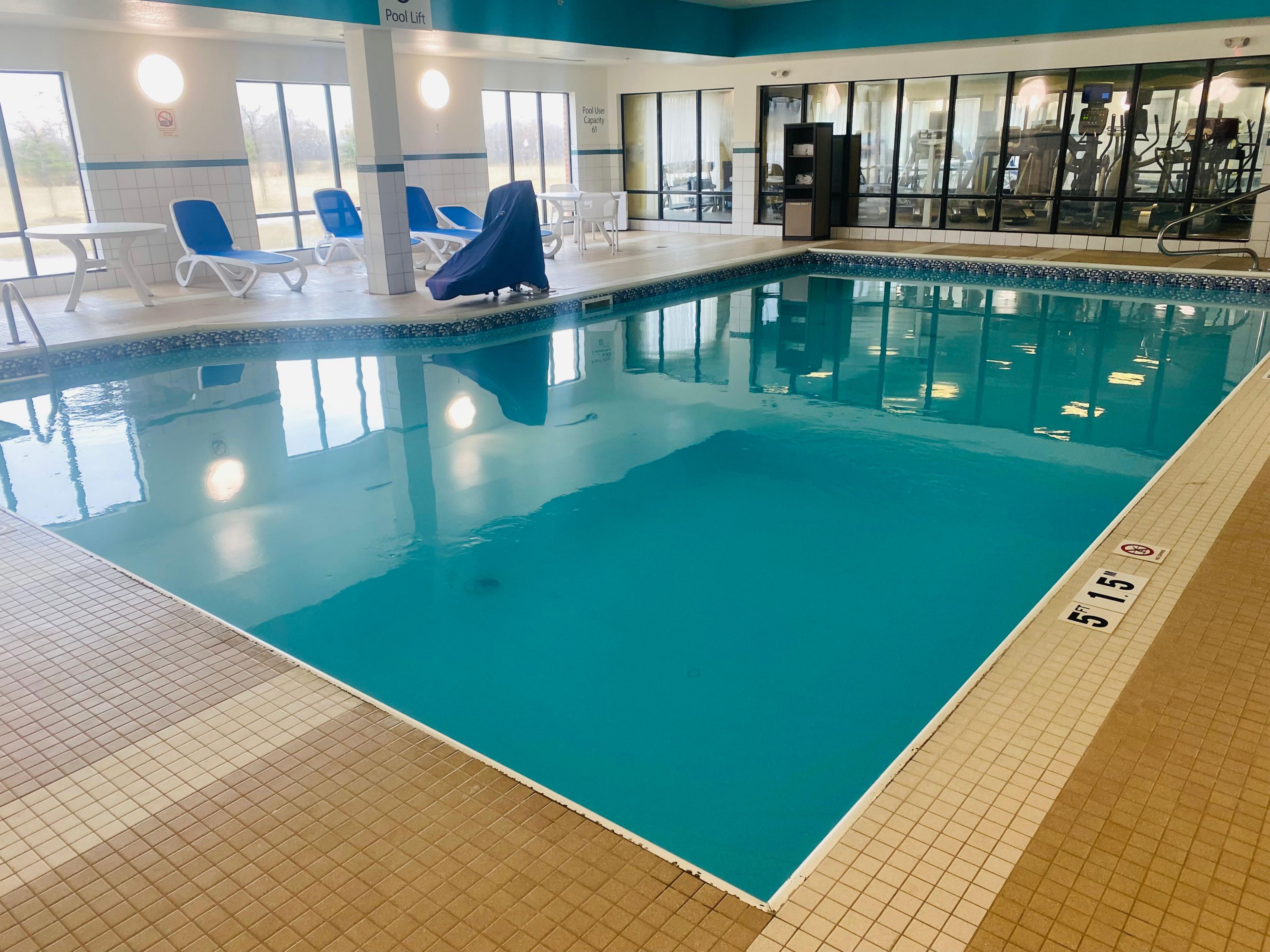In town with the kids? They will love our indoor pool! The pool is open from 8:00 am until 10:00 pm daily. 