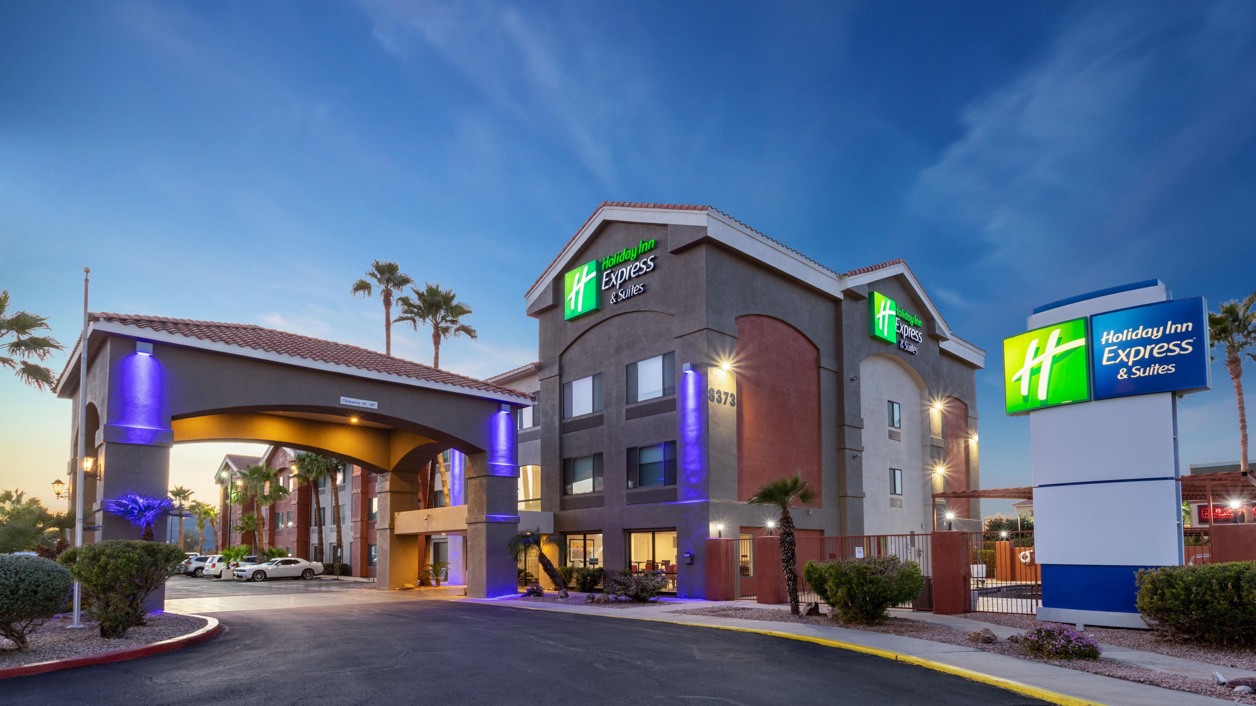 Top 8 Tucson Hotels by IHG - July 2024