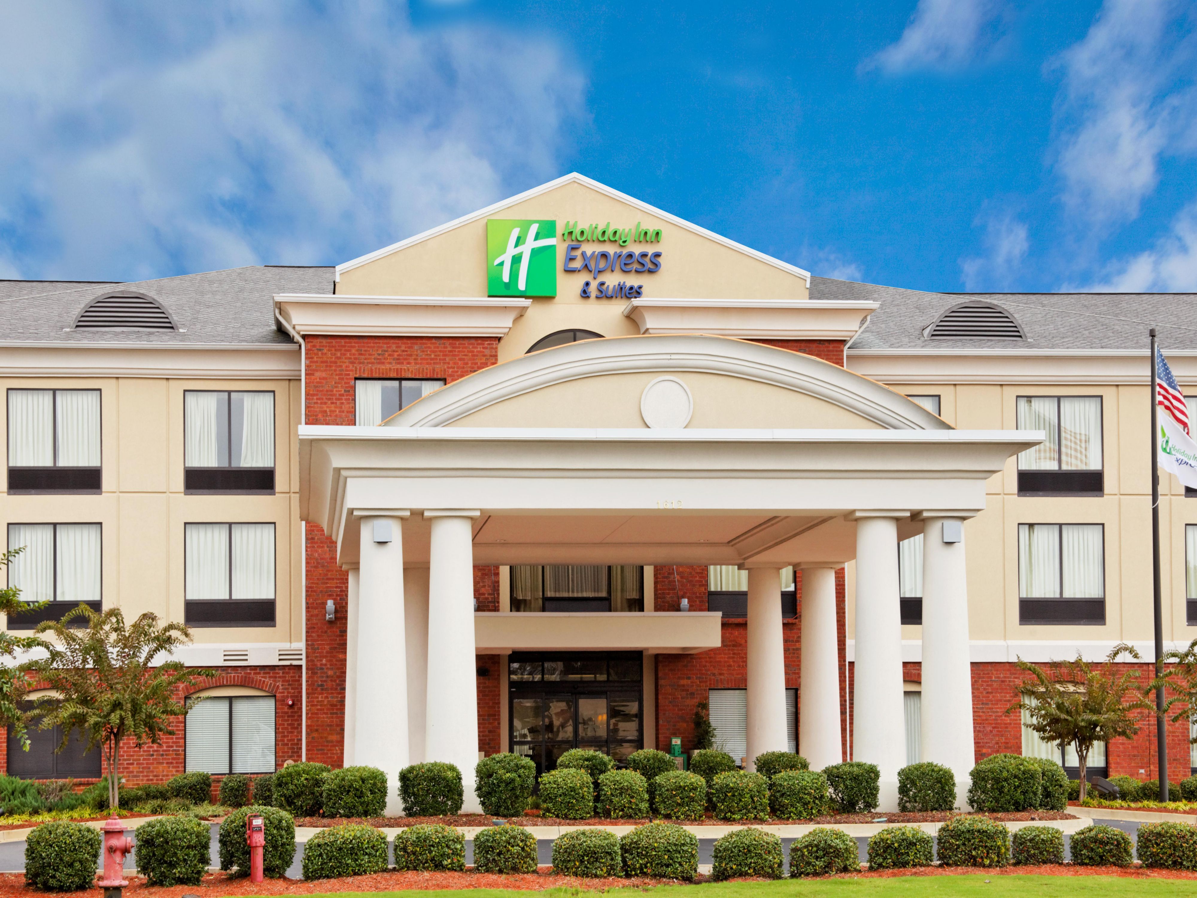 Hotel in Tupelo, MS near Bancorpsouth Arena | Holiday Inn Express ...