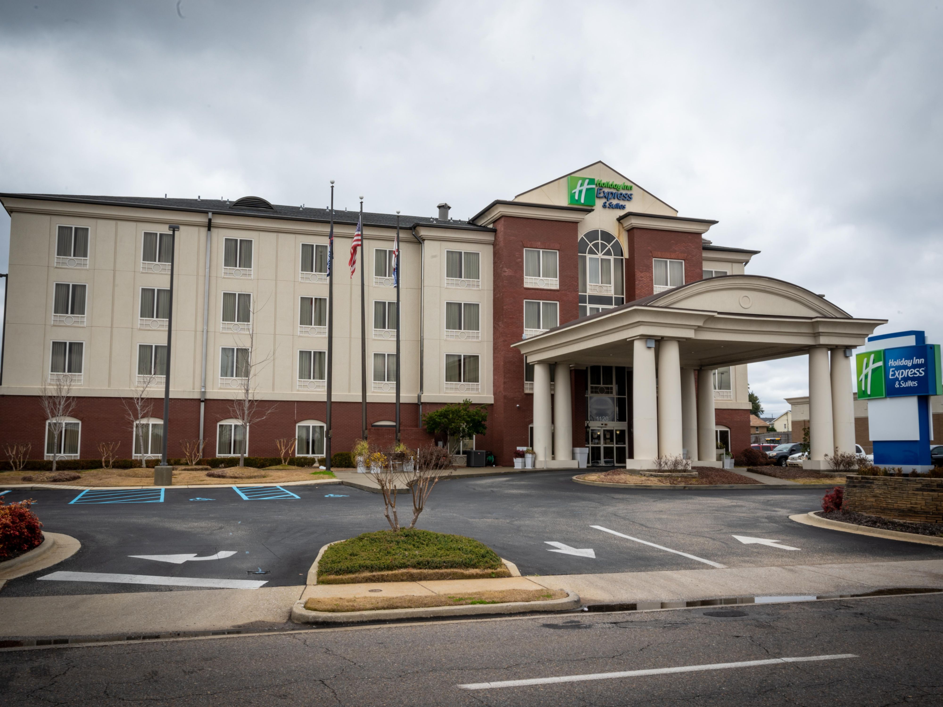 Affordable Tuscaloosa Hotels Holiday Inn Express Suites Tuscaloosa University