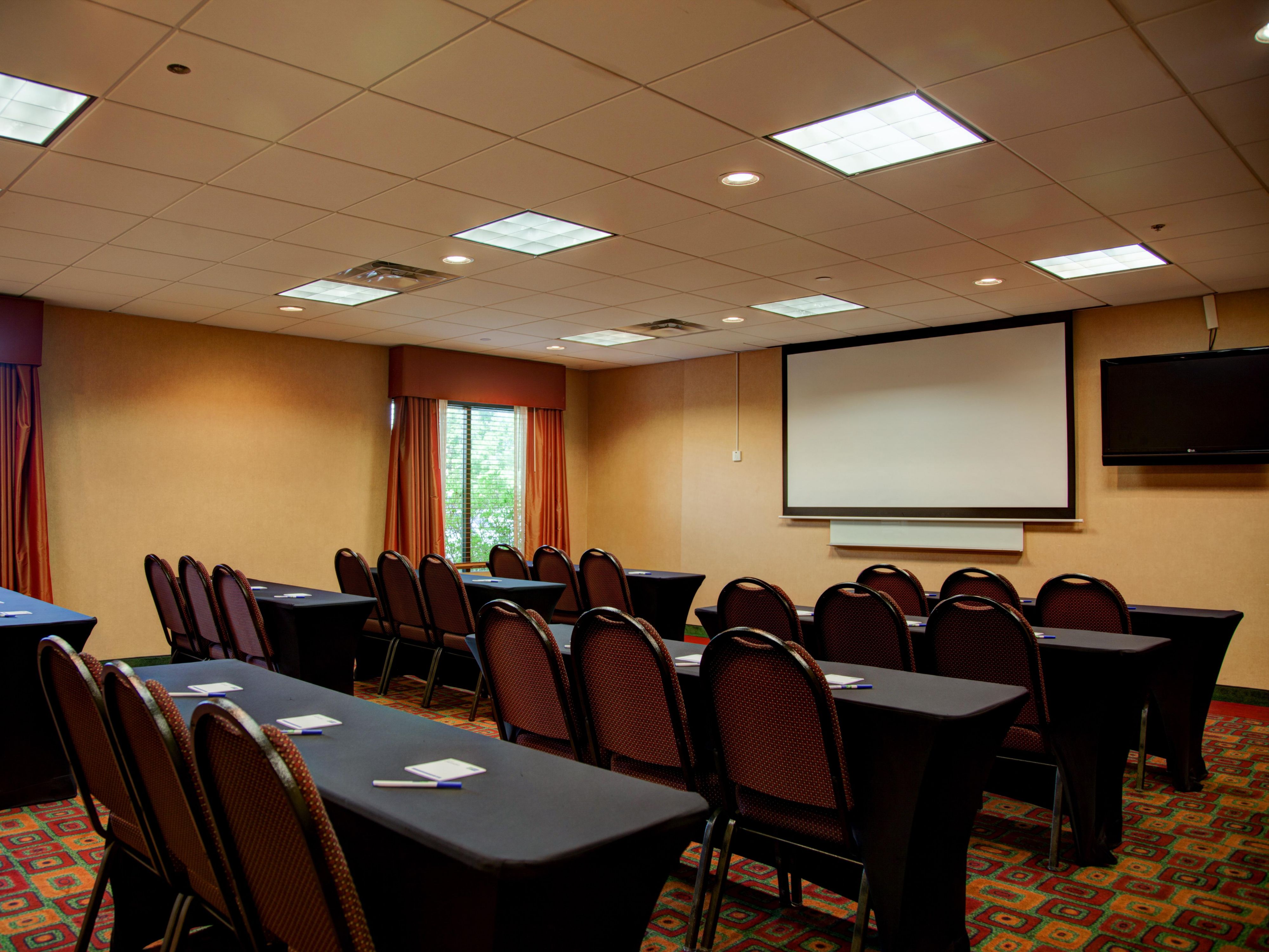 Are you staying with us and need a space to host a meeting or group activity? We have two event/meeting spaces that would be perfect for any Corporate event needs.  We look forward to hosting you! Call directly at 903-566-0600.