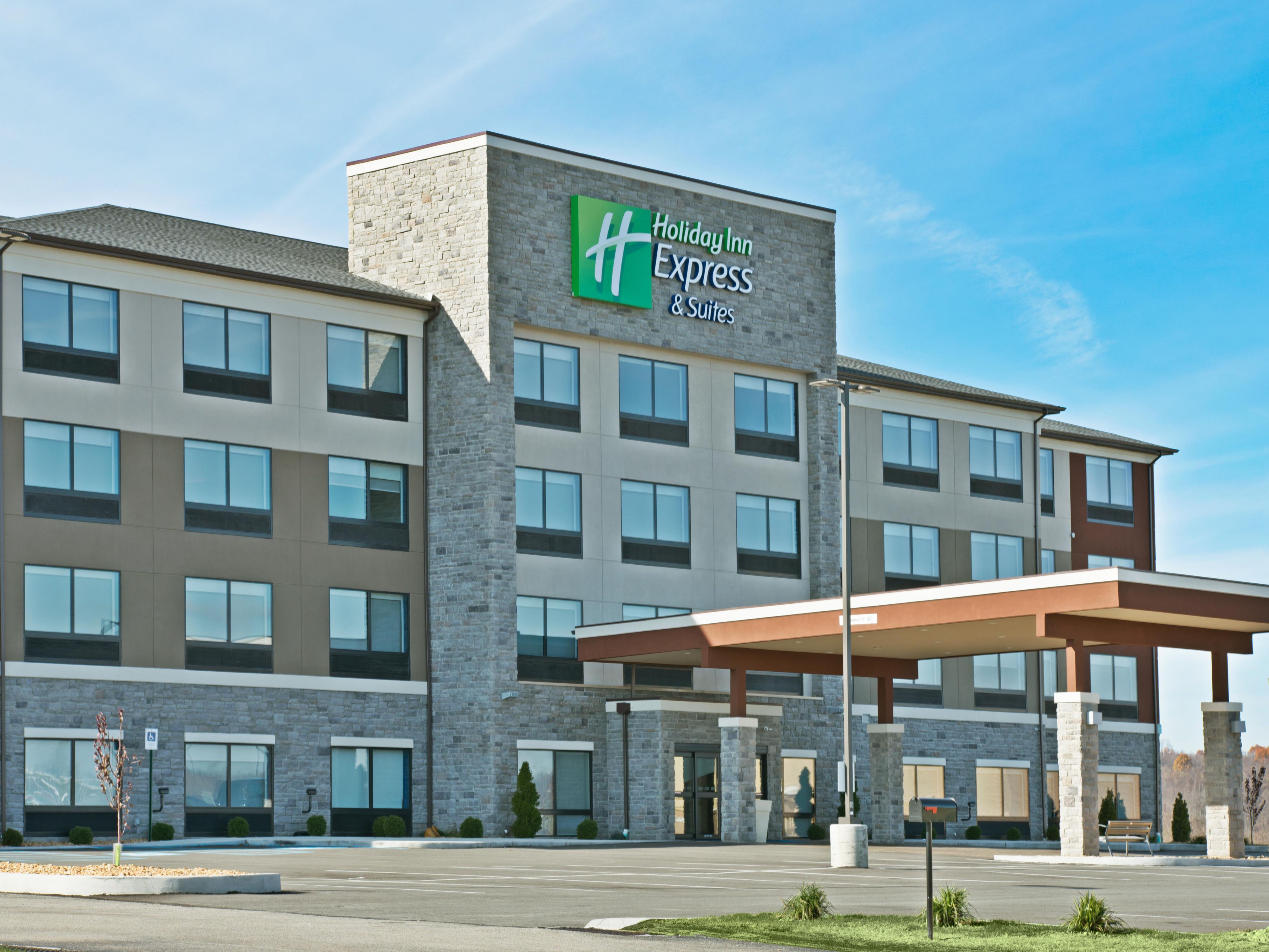 Pet-Friendly Hotels in Uniontown, PA  Holiday Inn Express & Suites  Uniontown