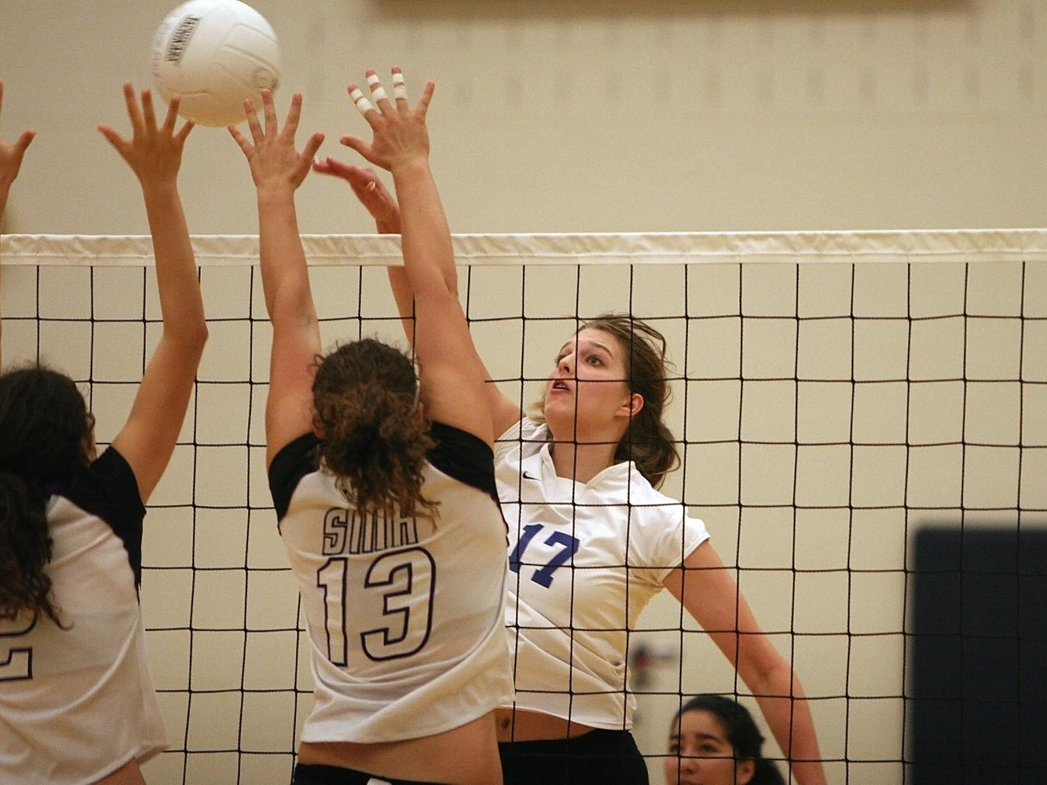 We love sports teams at the Holiday Inn Express and Suites Utica. Book your team's stay with us while you are in the area. 