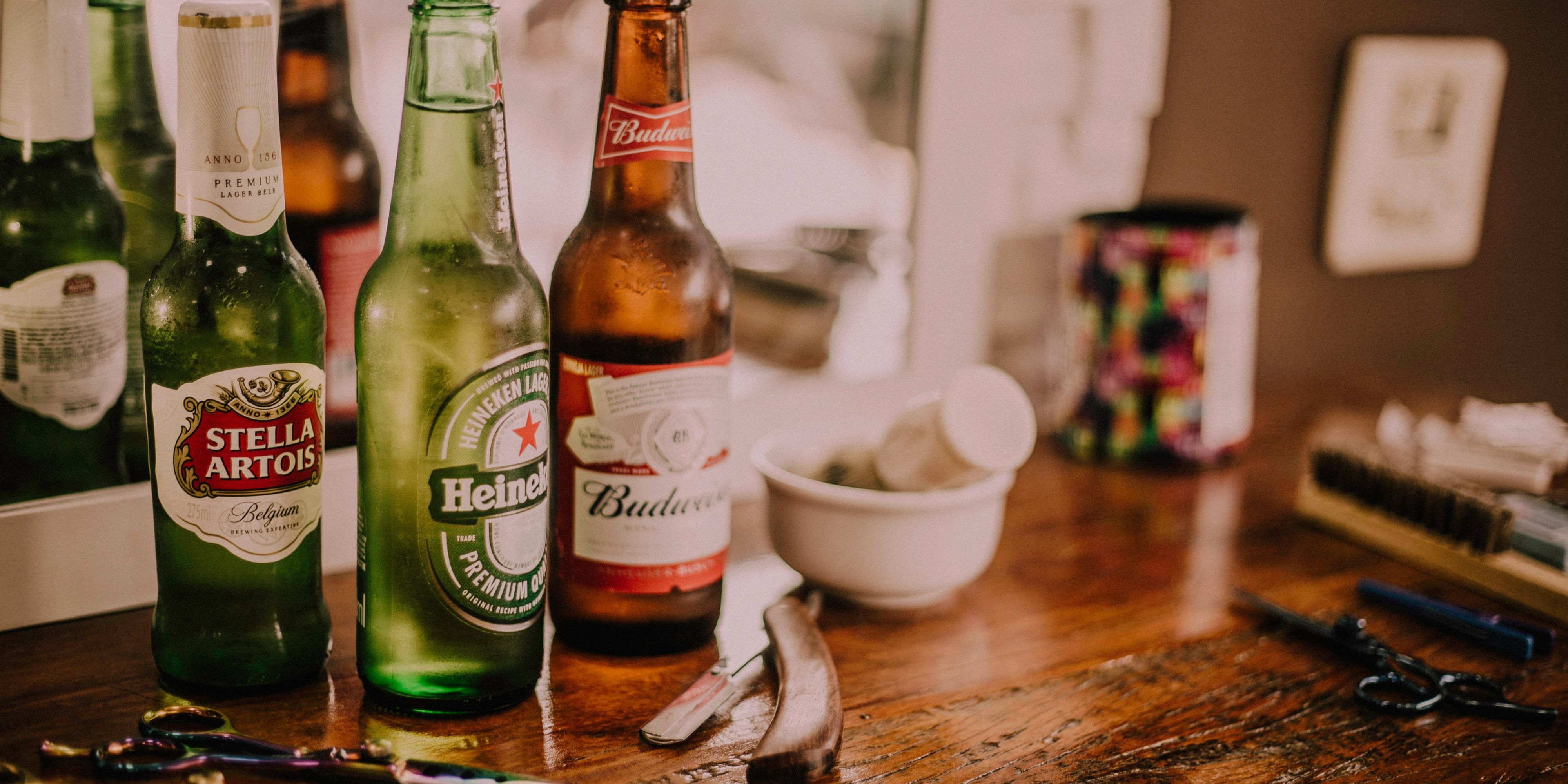 Join our IHG rewards club membership program and enjoy complimentary snacks, beer and wine each night from 6pm to 8pm (limit 2 per guest).