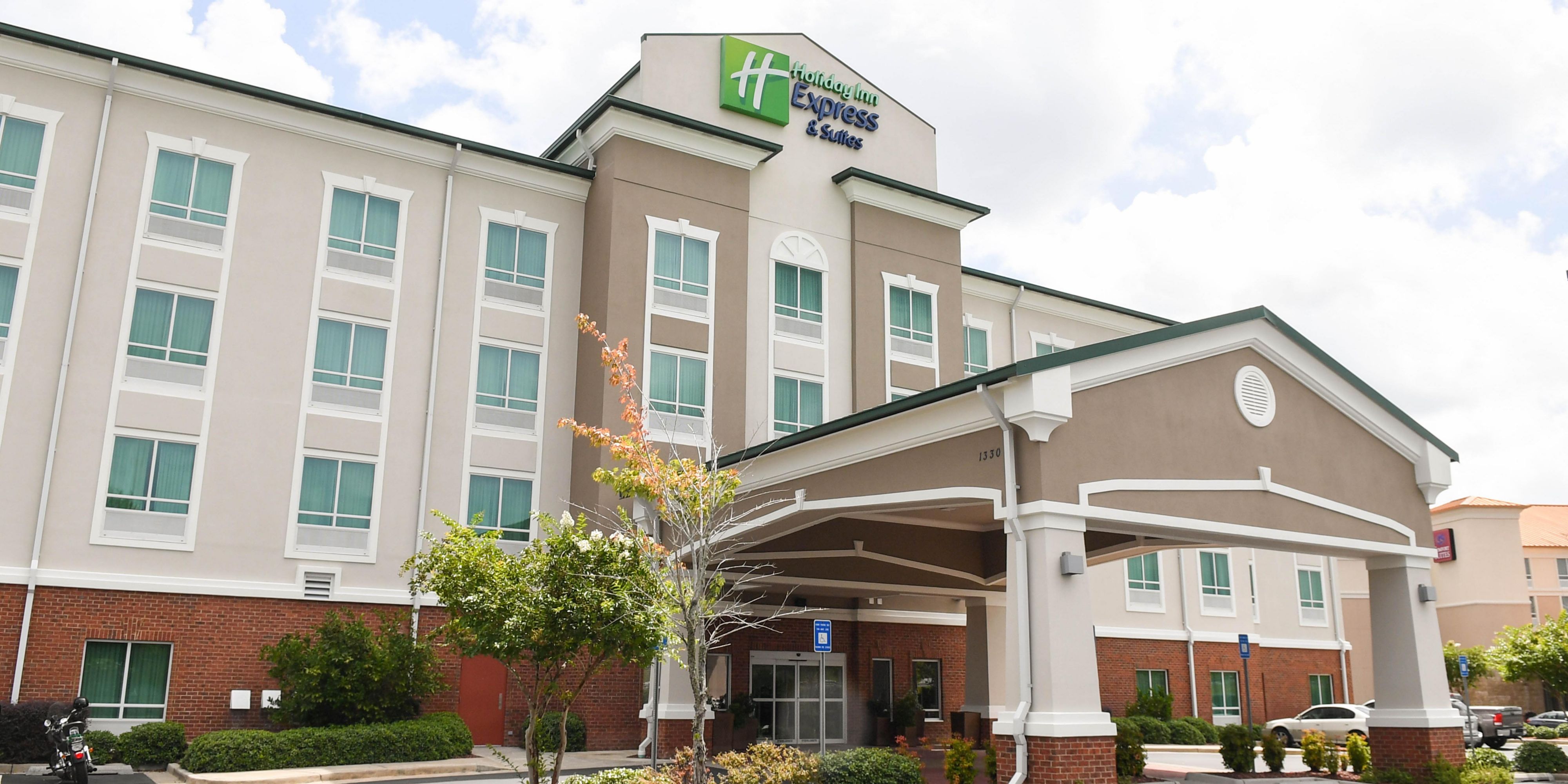 When visiting Valdosta, our hotel is in an ideal location for you. We are located off I-75 at Exit 18. Our hotel is located within walking distance to 12+ shops and restaurants and within a 5-minute drive to 40+ shops and restaurants.